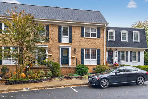 7416 Hallcrest Dr, McLean, VA MLS: VAFX2278282