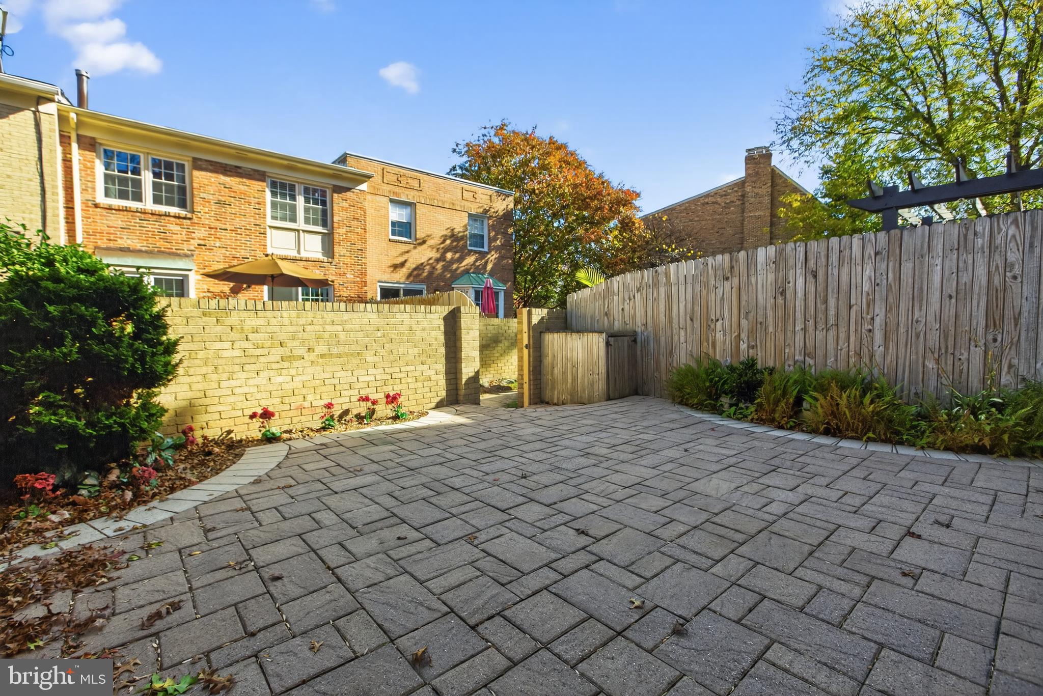 HALLCREST HEIGHTS - Residential