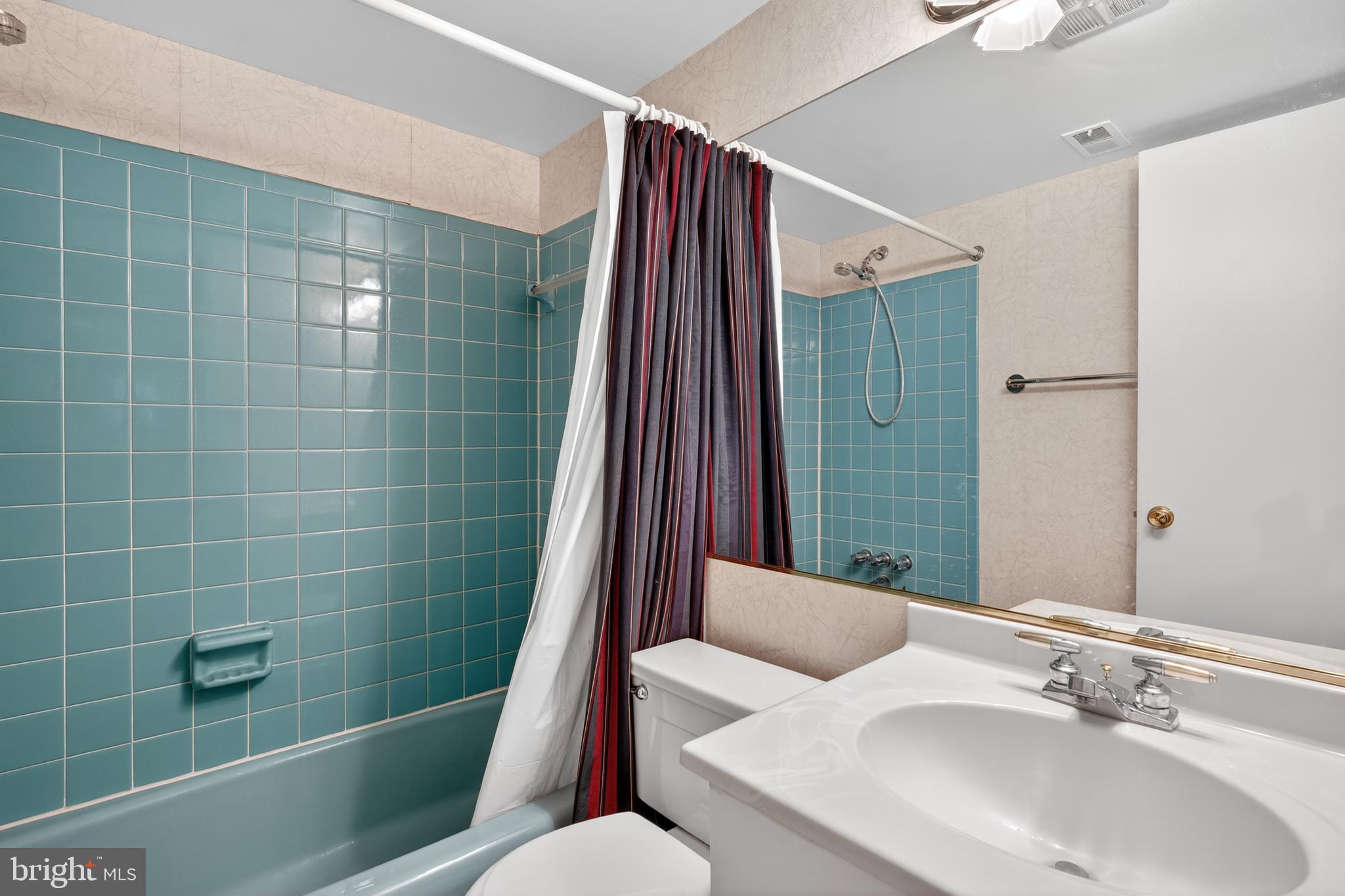 HALLCREST HEIGHTS - Residential