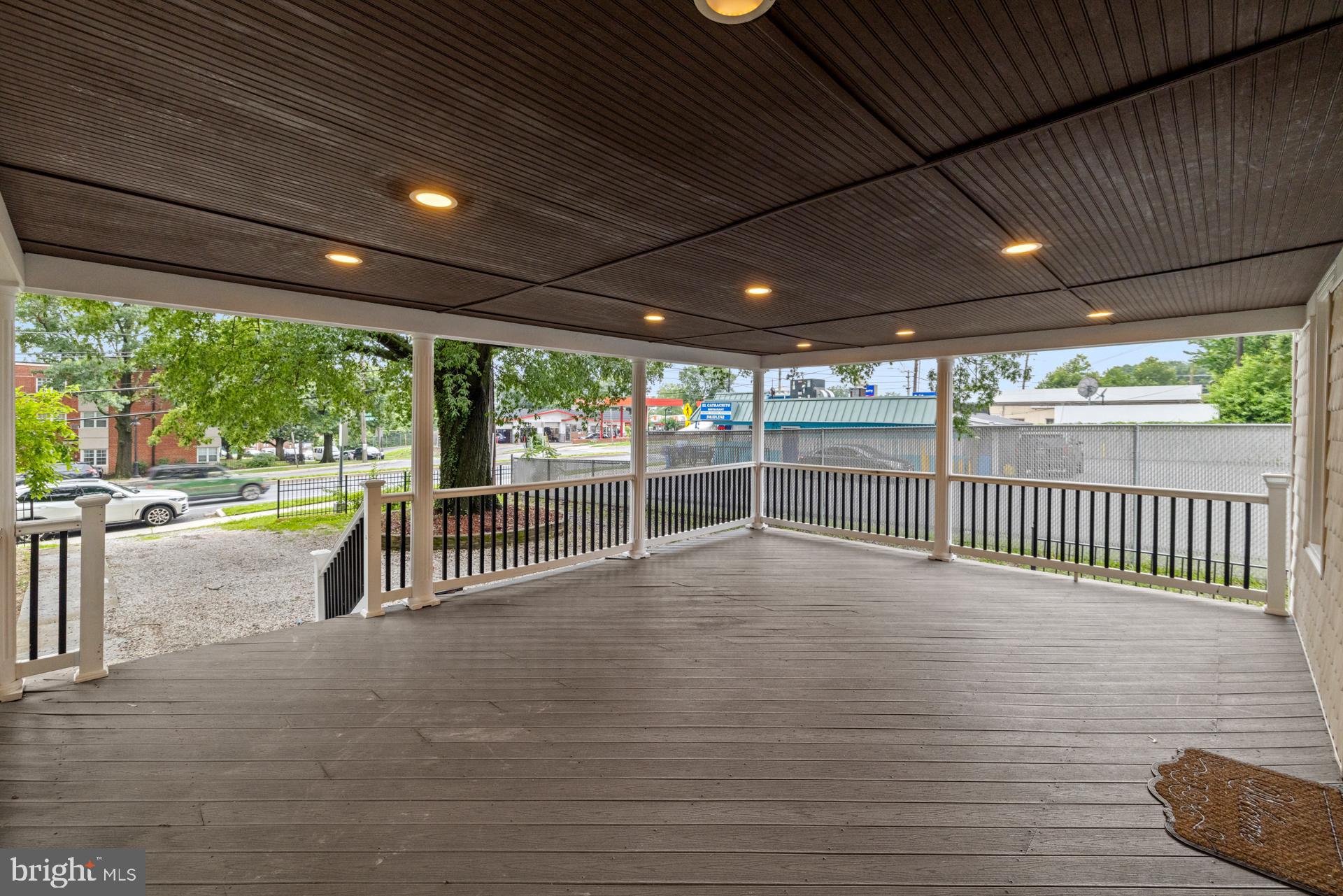 950 E WEST HIGHWAY
