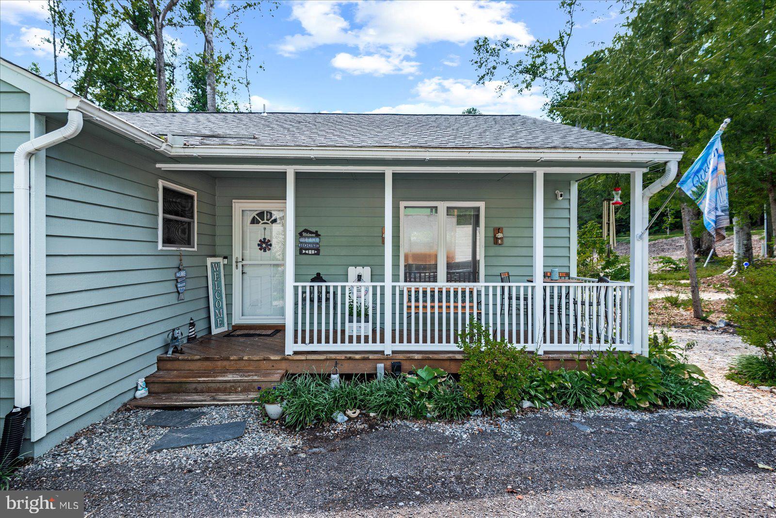 452 LAKE CAROLINE DRIVE