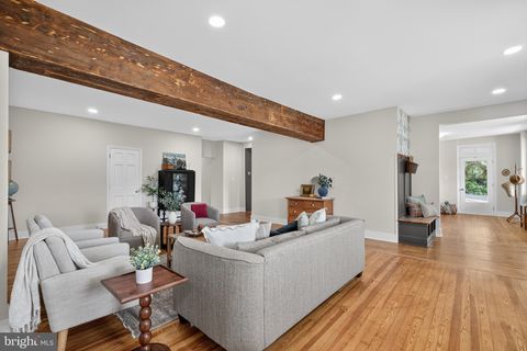 225 E CANAL ROAD YORK PA 17404