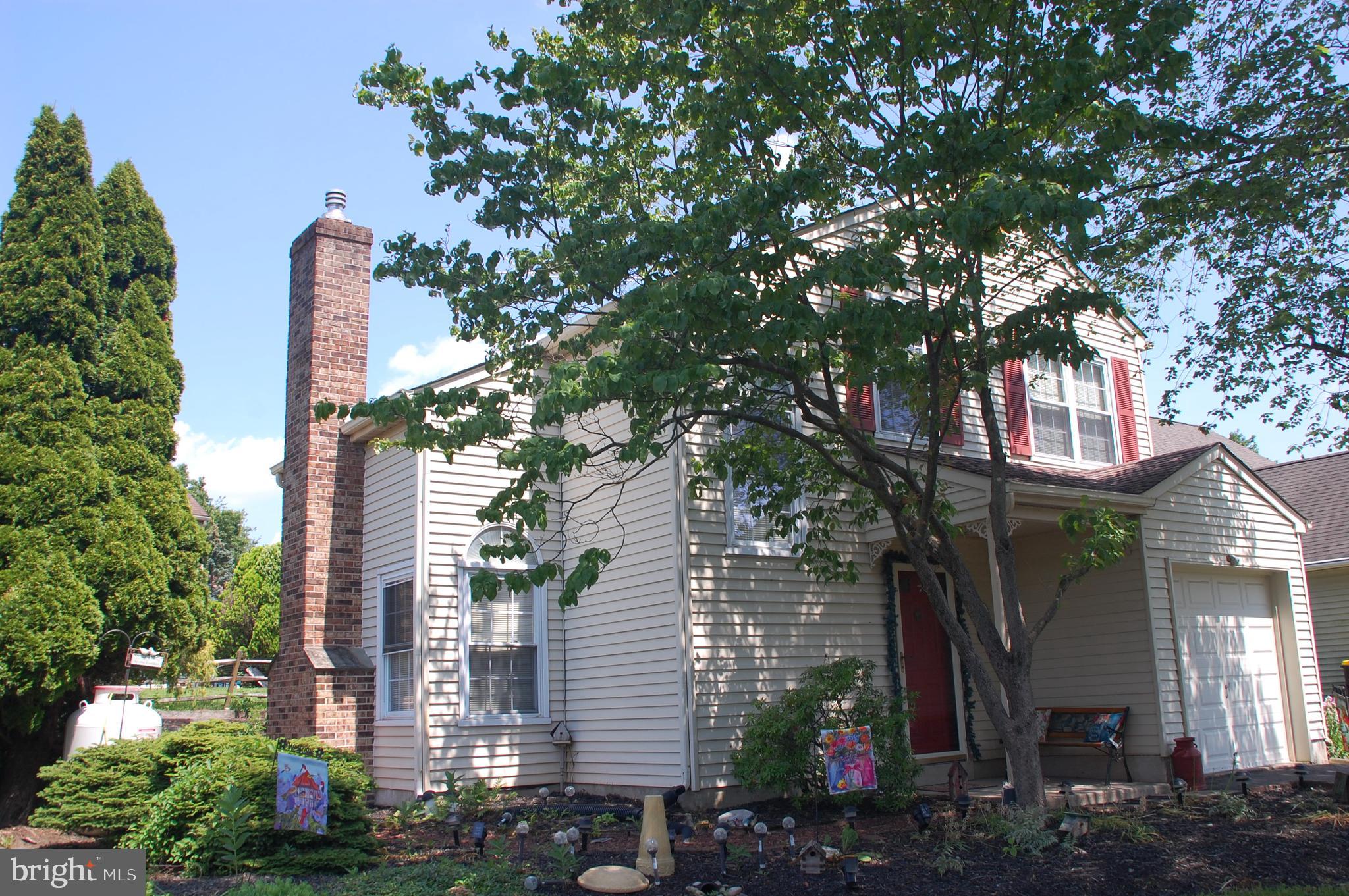 211 VILLAGE GREEN LANE