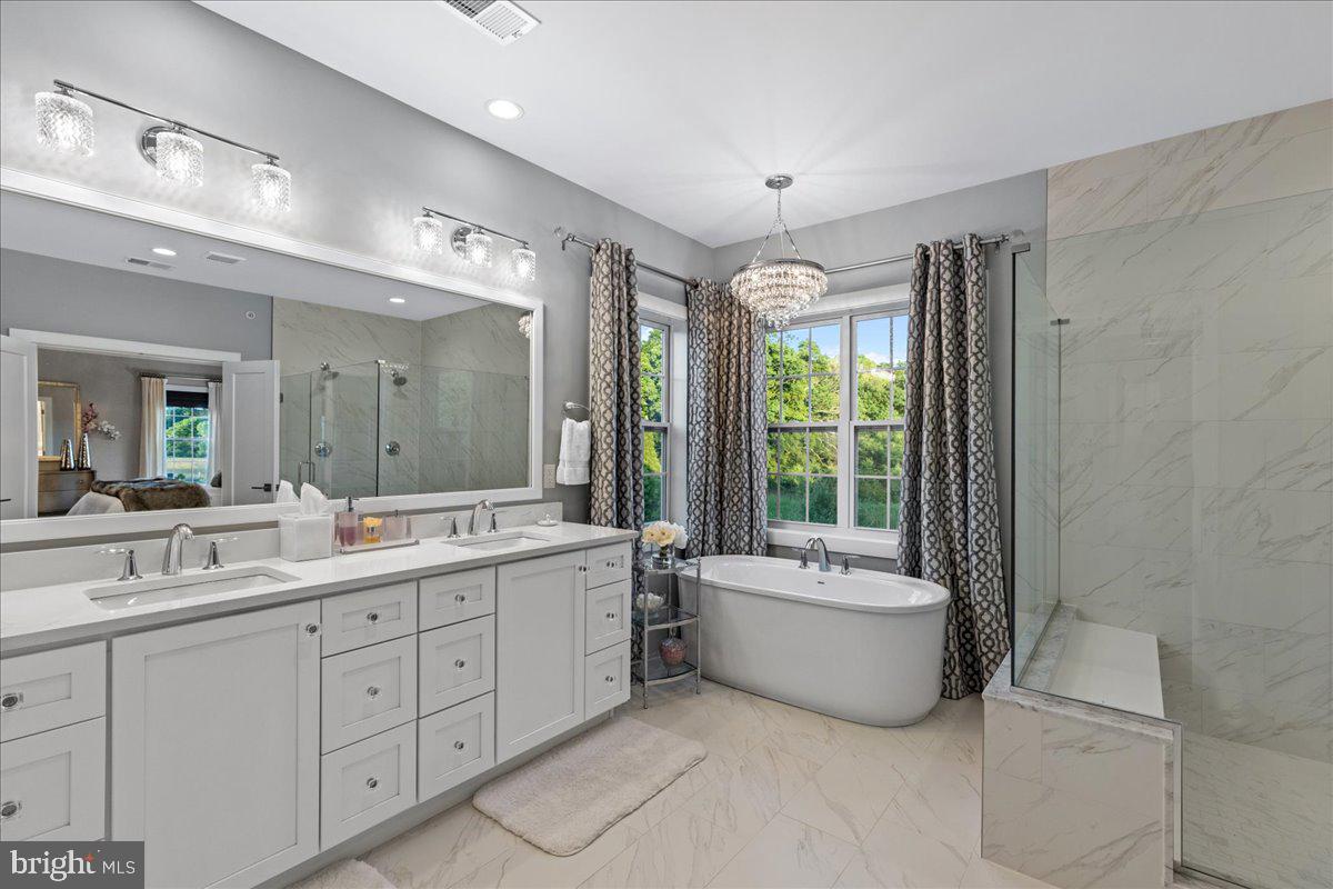 FENTONS CORNER - Residential