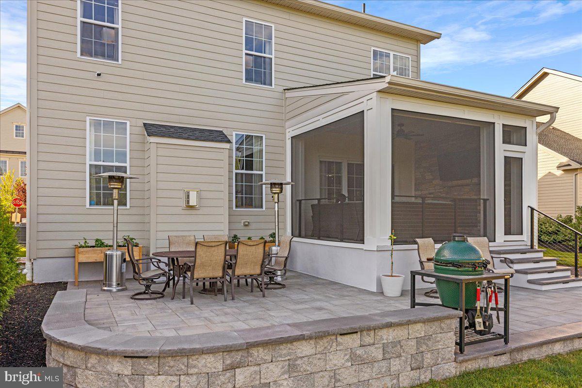 FENTONS CORNER - Residential