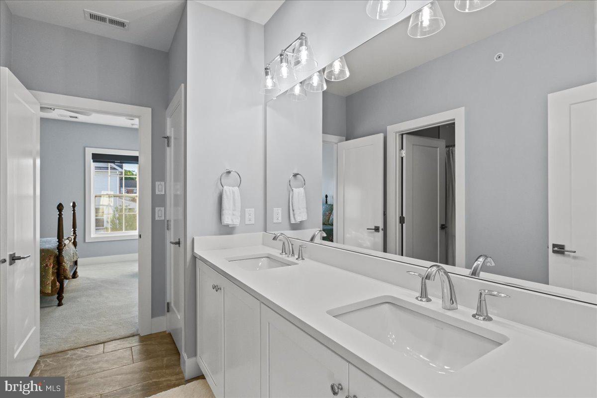 FENTONS CORNER - Residential