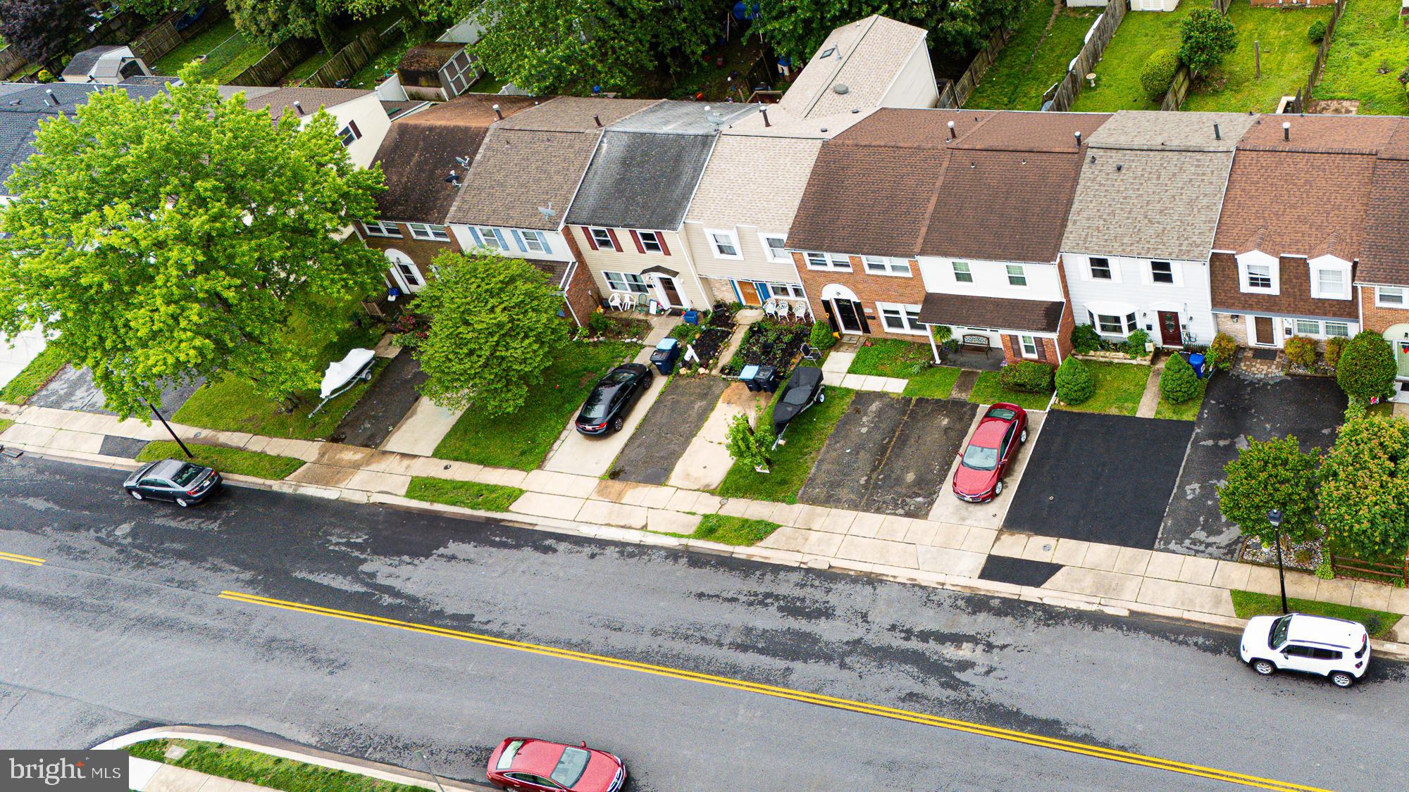 652 SHORE DRIVE