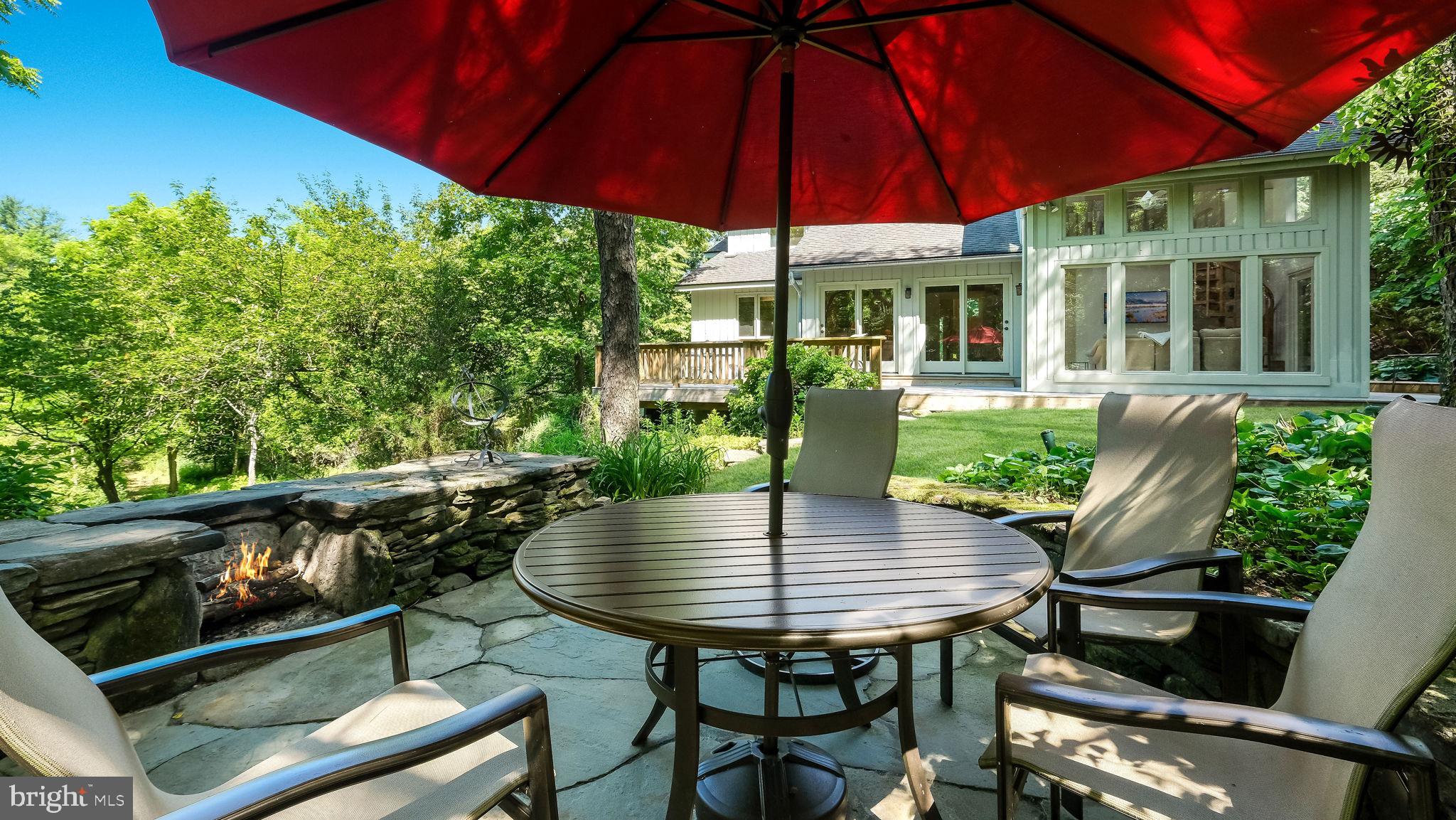 PEBBLE HILL - Residential