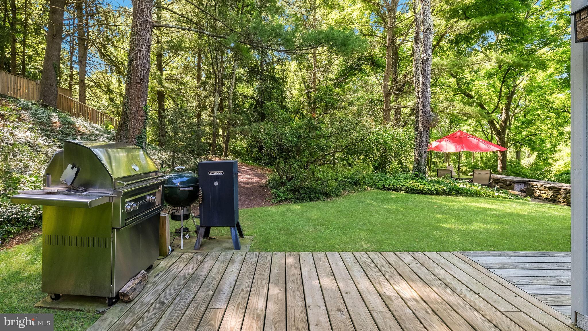 PEBBLE HILL - Residential