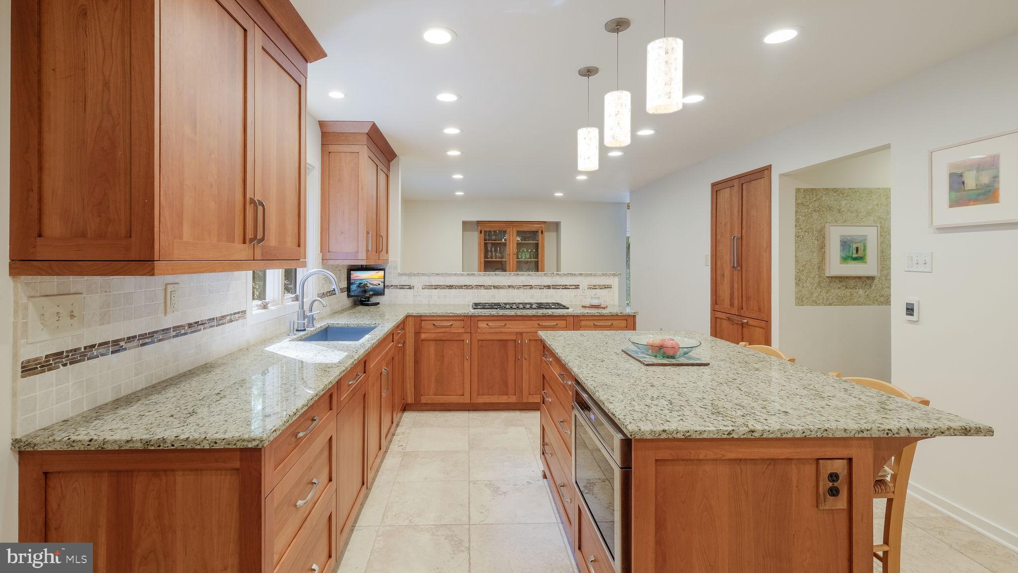 PEBBLE HILL - Residential