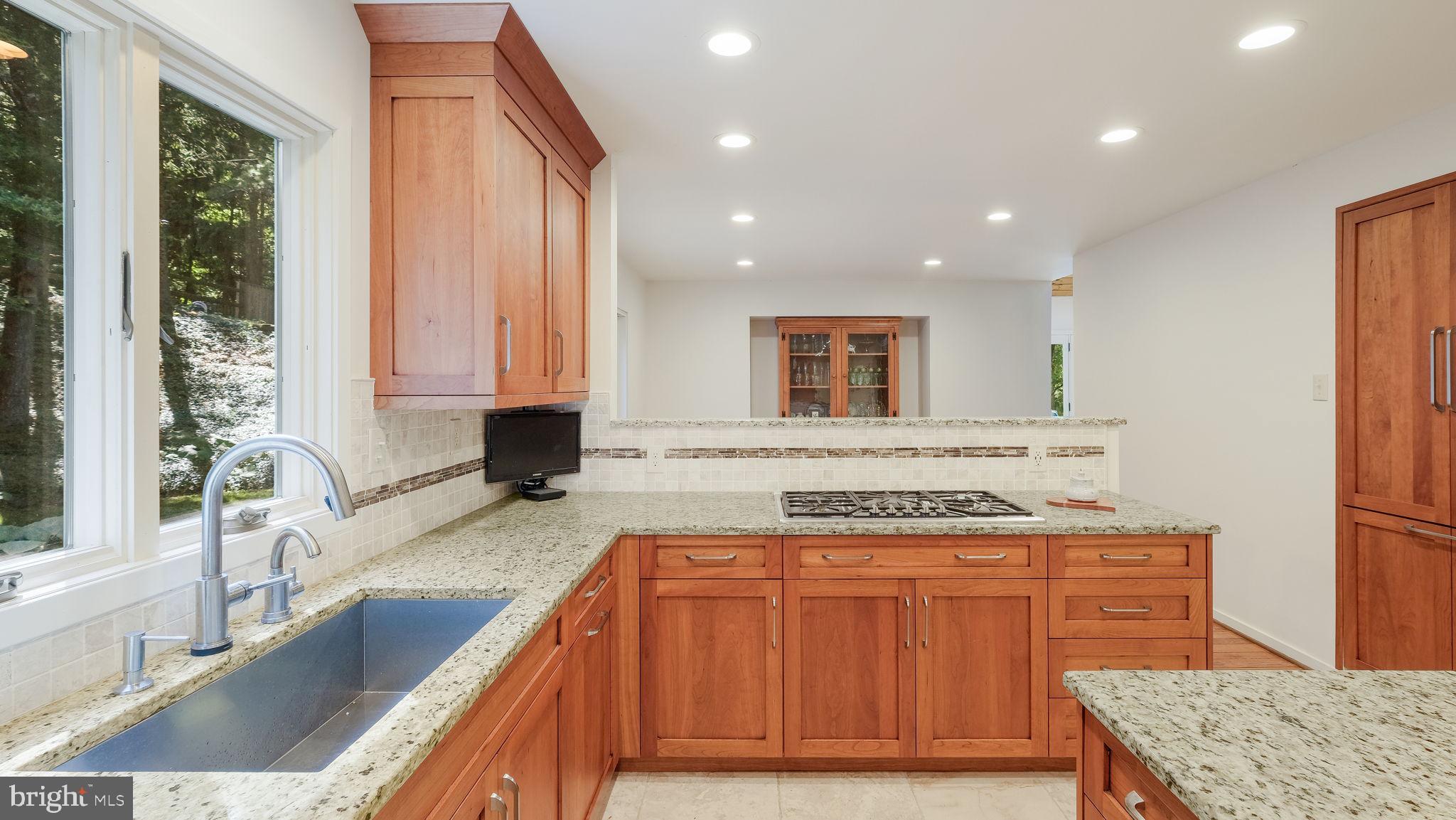 PEBBLE HILL - Residential