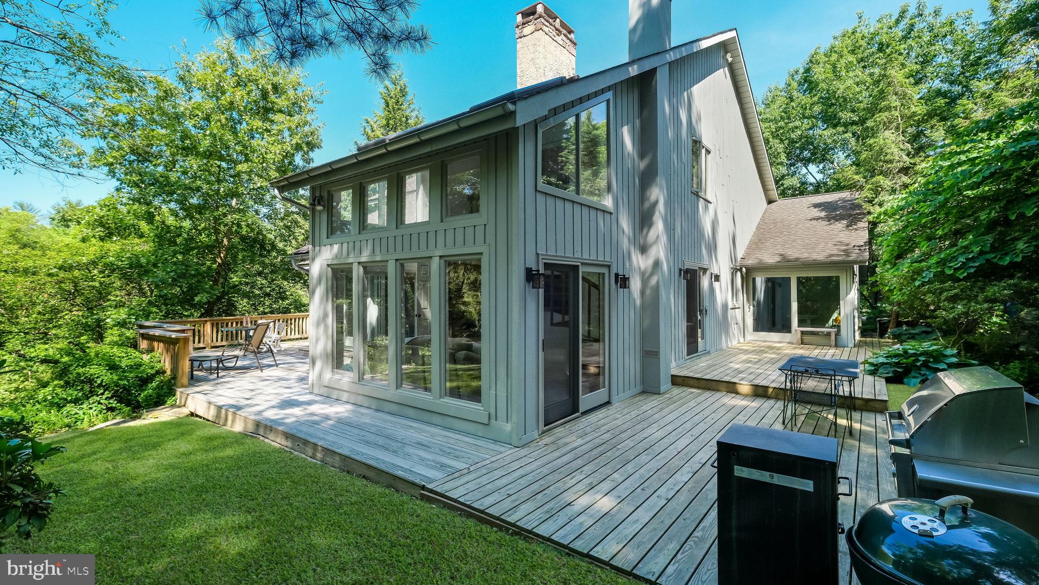 PEBBLE HILL - Residential