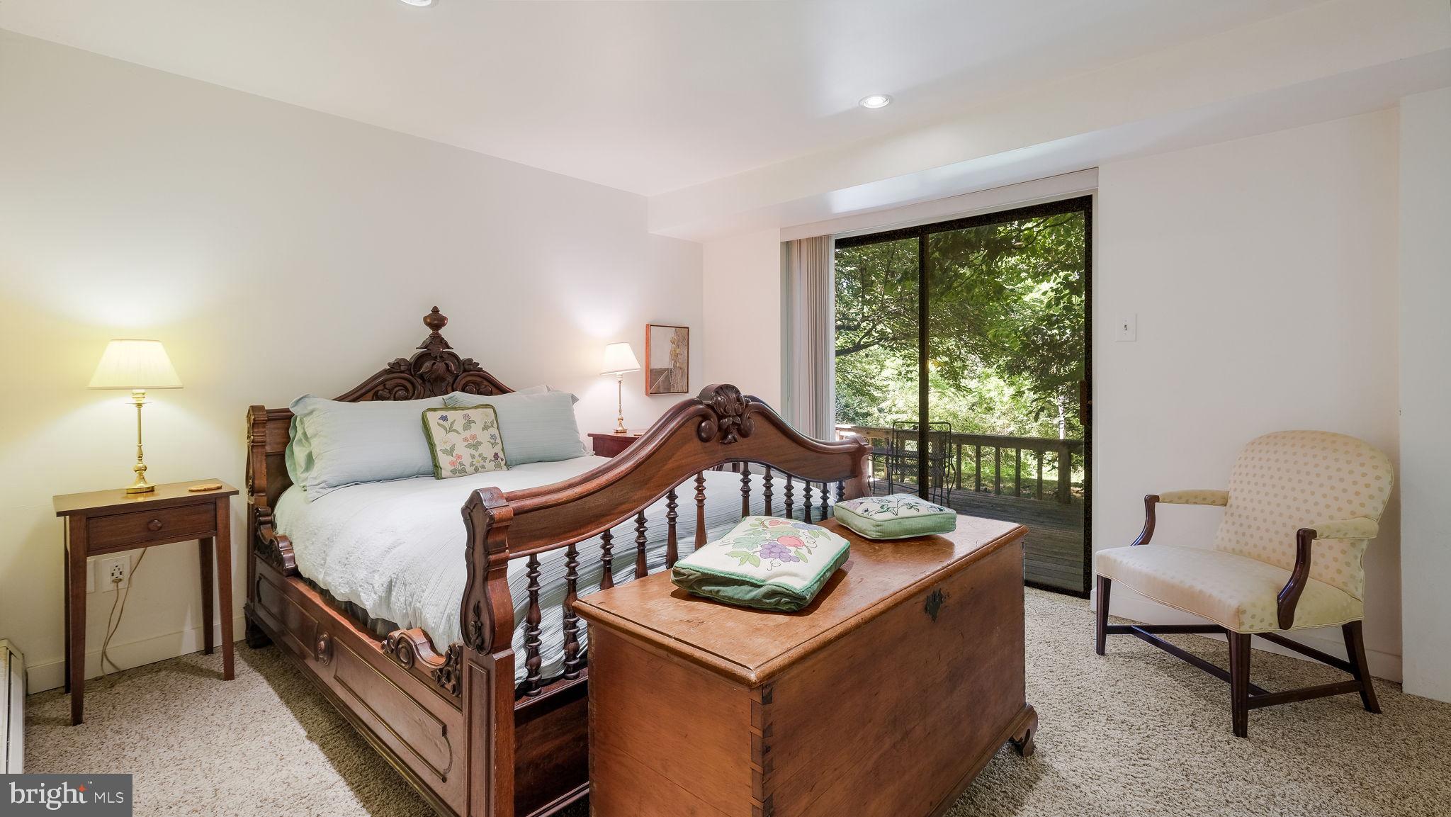 PEBBLE HILL - Residential