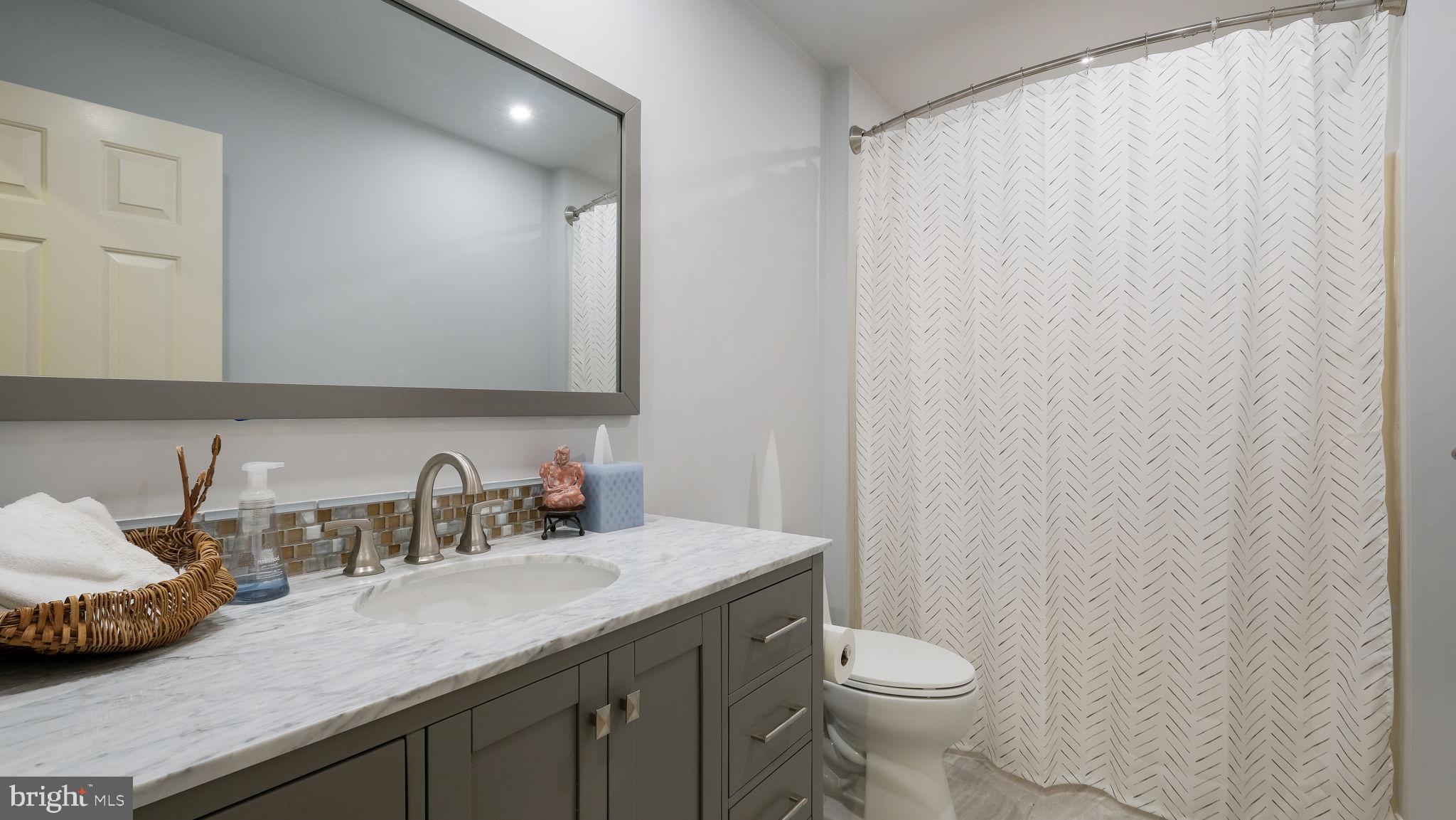 PEBBLE HILL - Residential