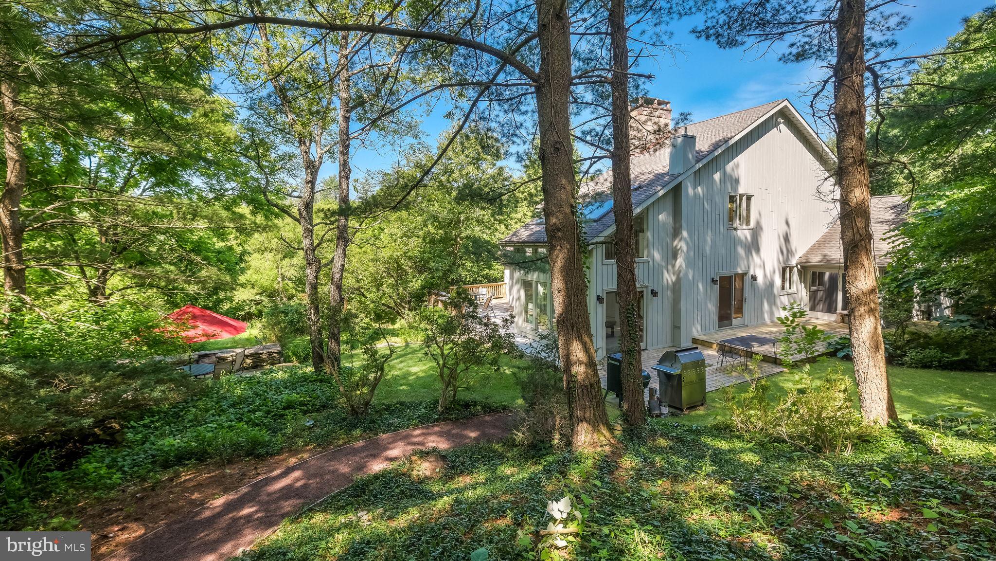 PEBBLE HILL - Residential