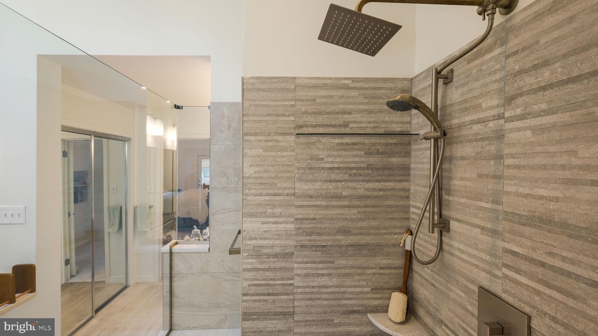 PEBBLE HILL - Residential