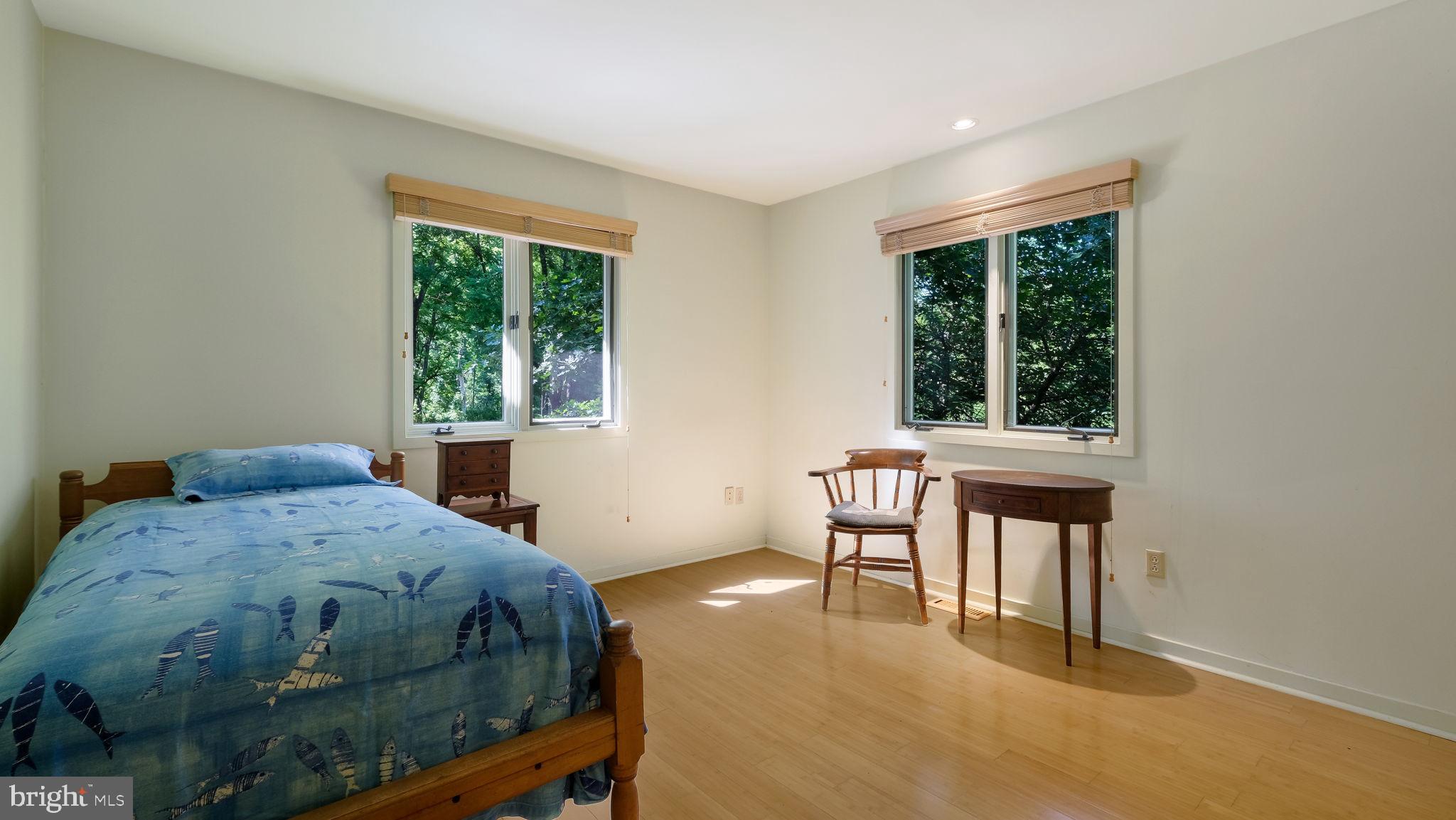 PEBBLE HILL - Residential