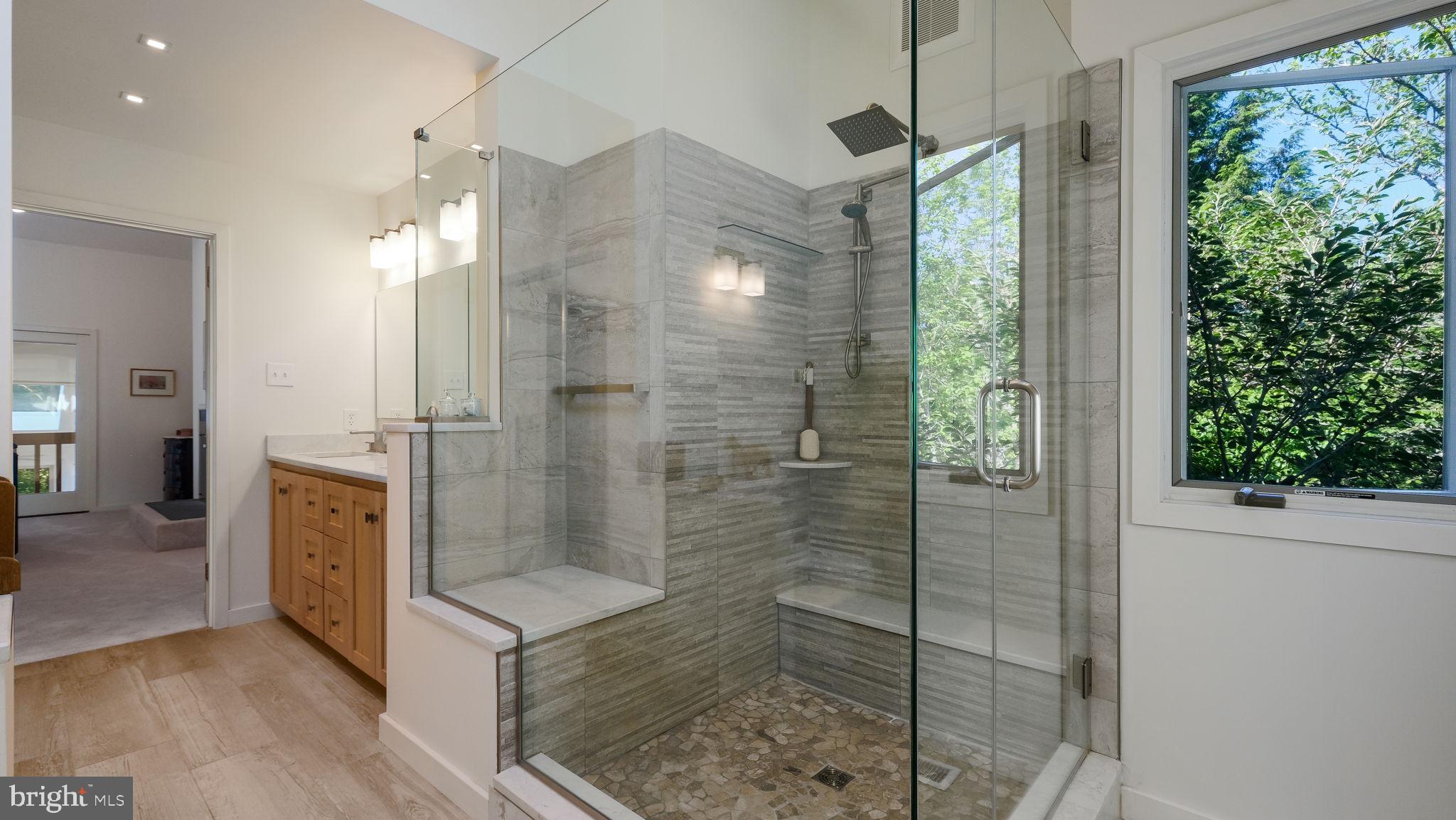 PEBBLE HILL - Residential