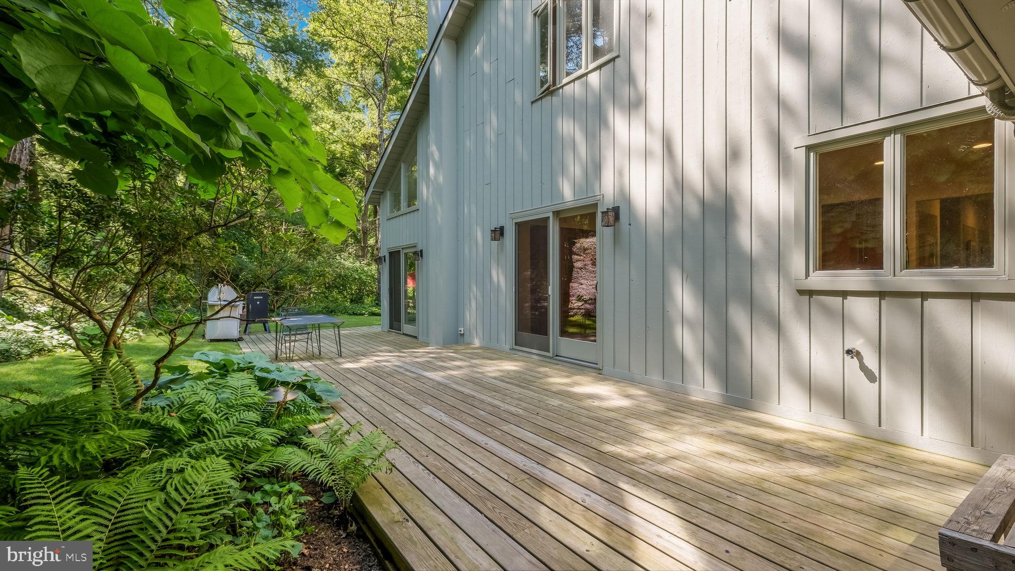 PEBBLE HILL - Residential