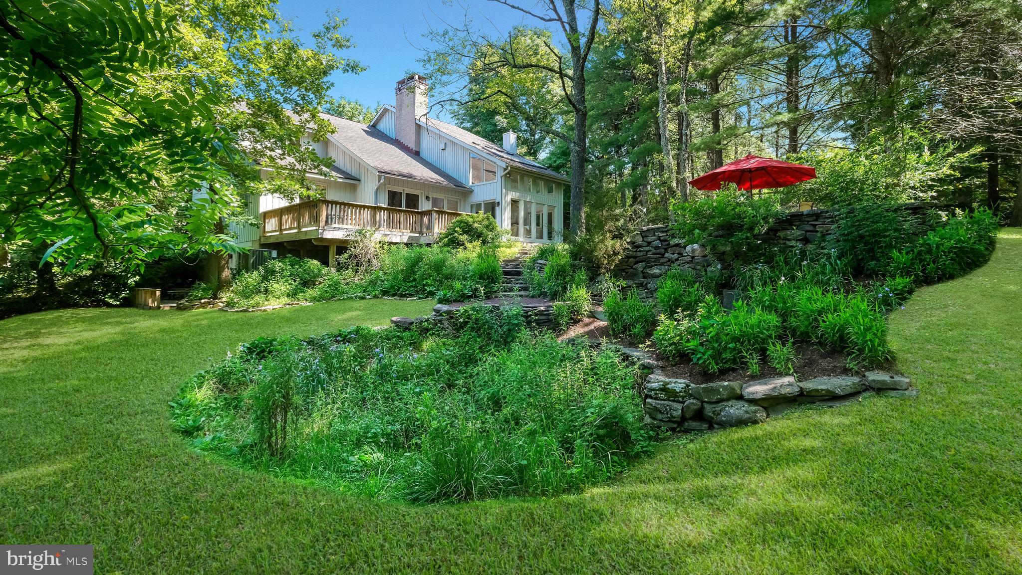 PEBBLE HILL - Residential