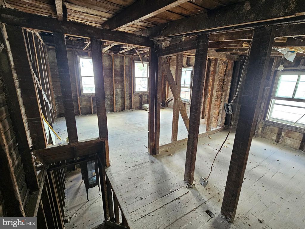 Photo of 1104 W Walnut Street, COAL TOWNSHIP, PA 17866 (MLS # PANU2002664)