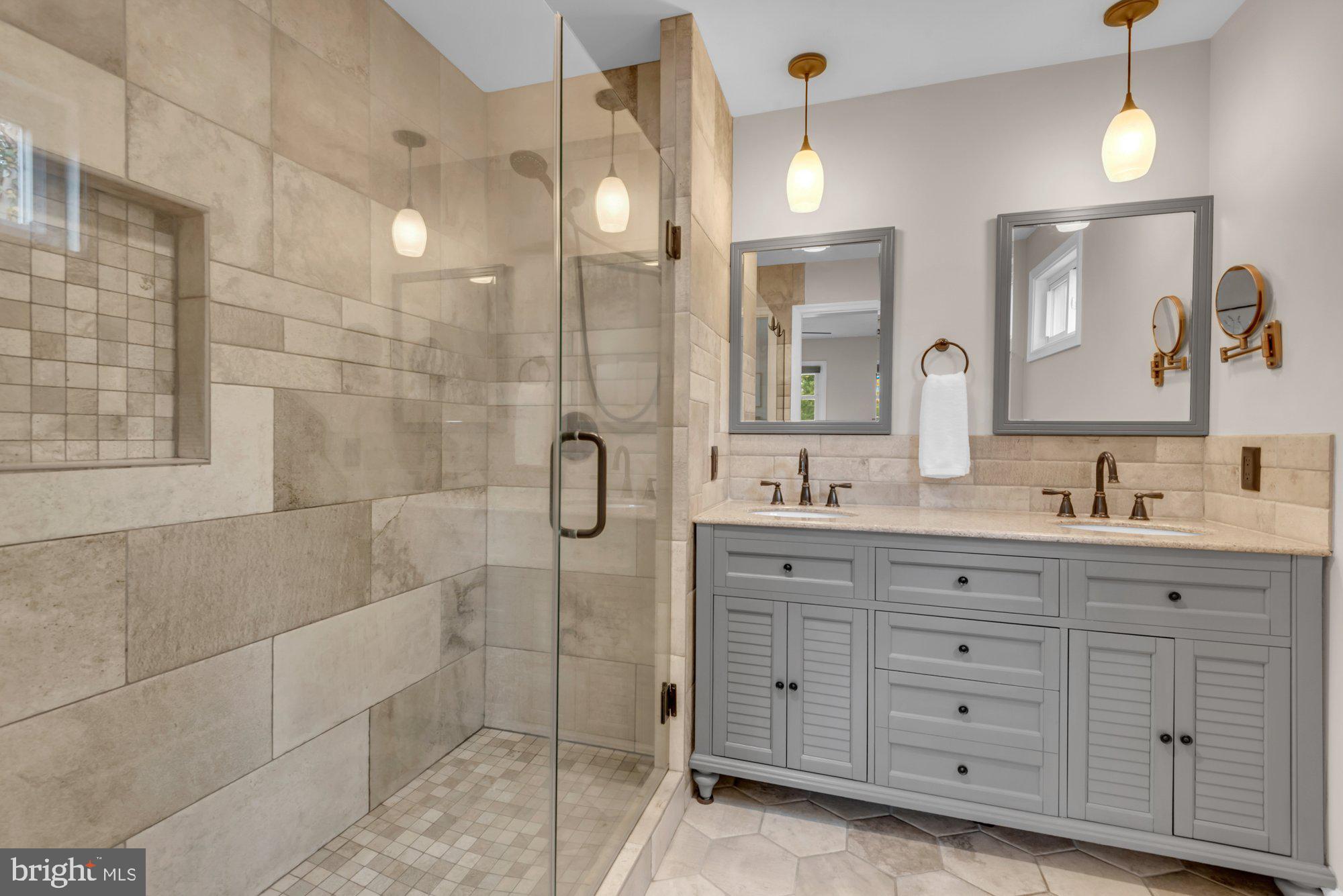 RIVA FARMS - Residential