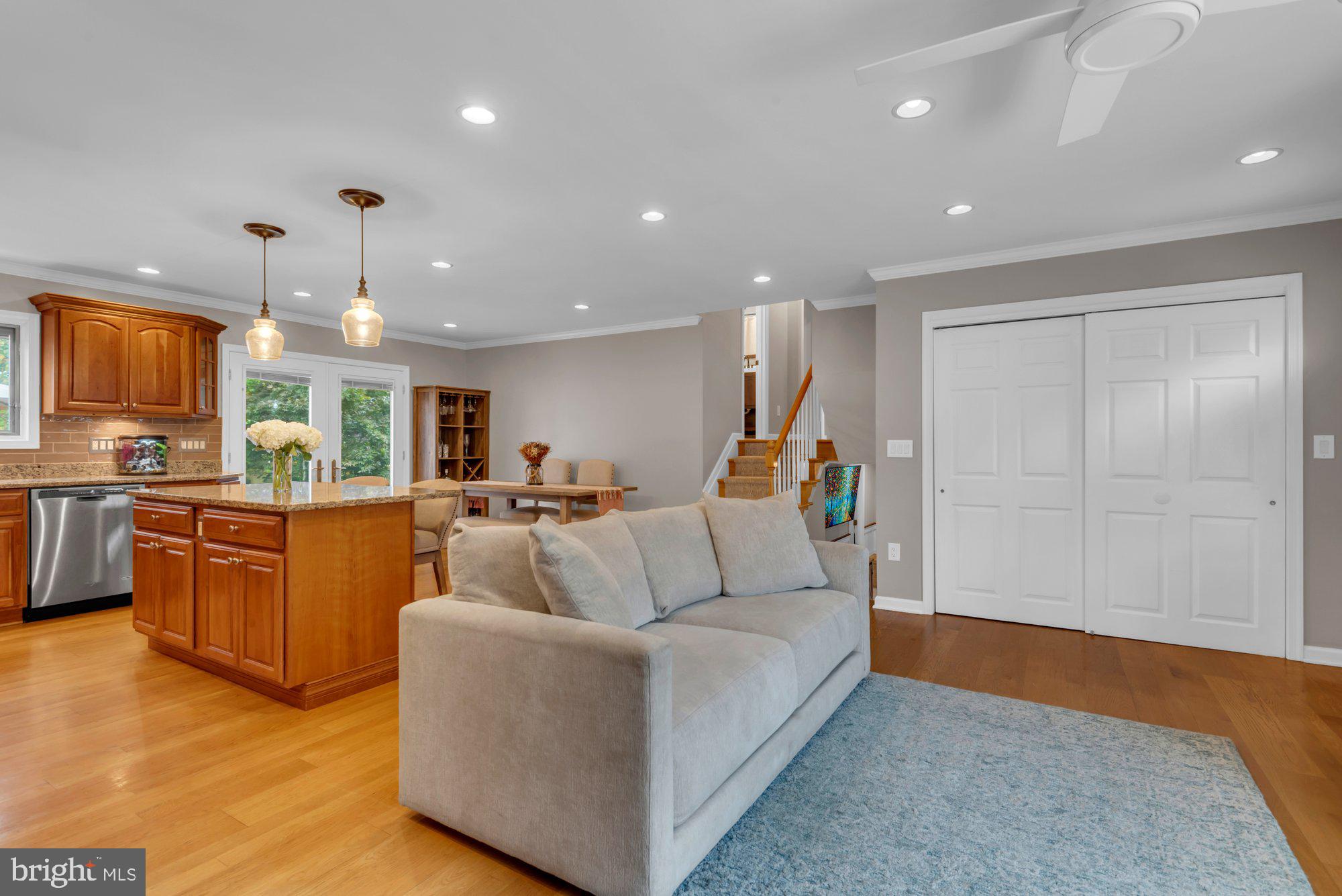 RIVA FARMS - Residential