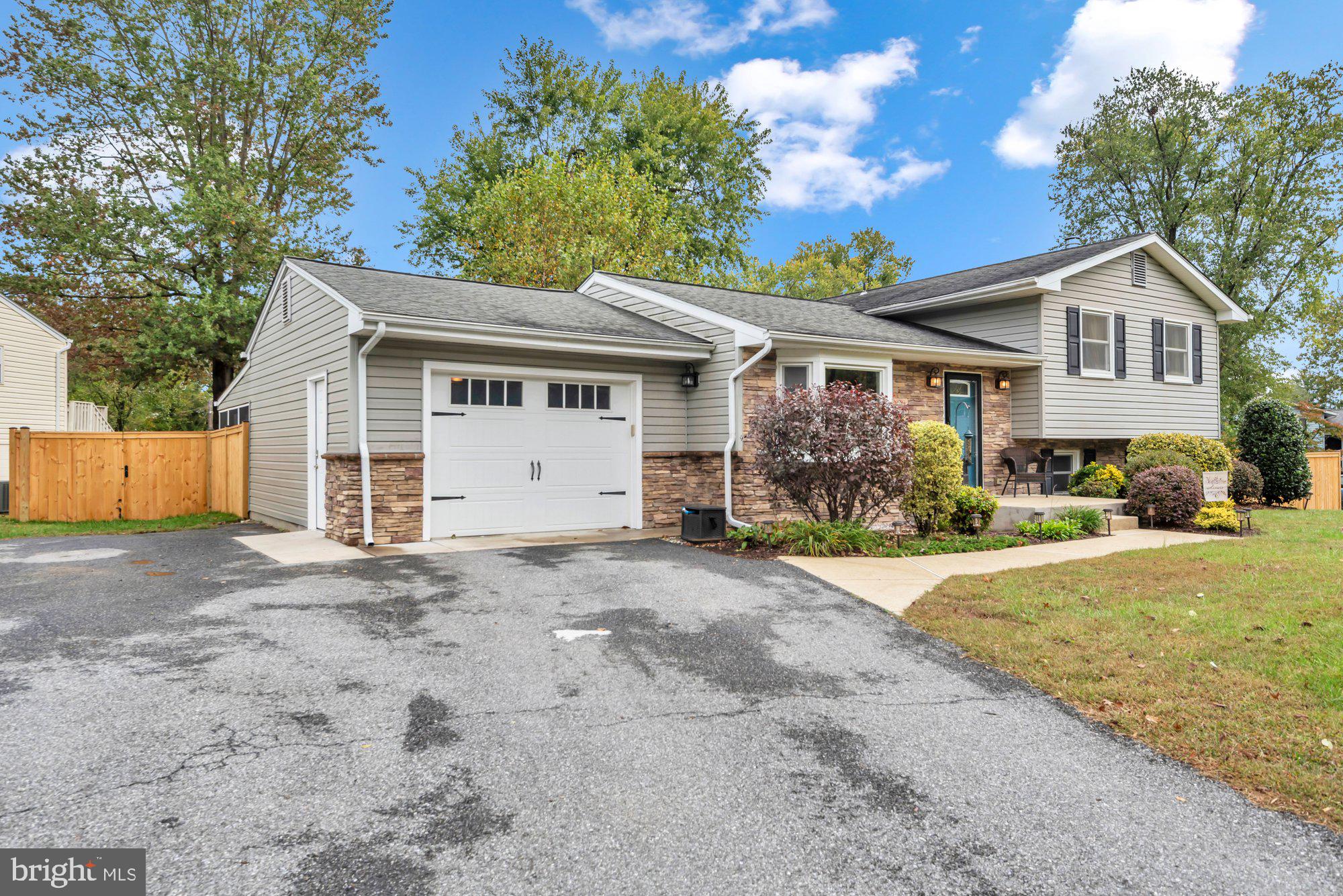 RIVA FARMS - Residential