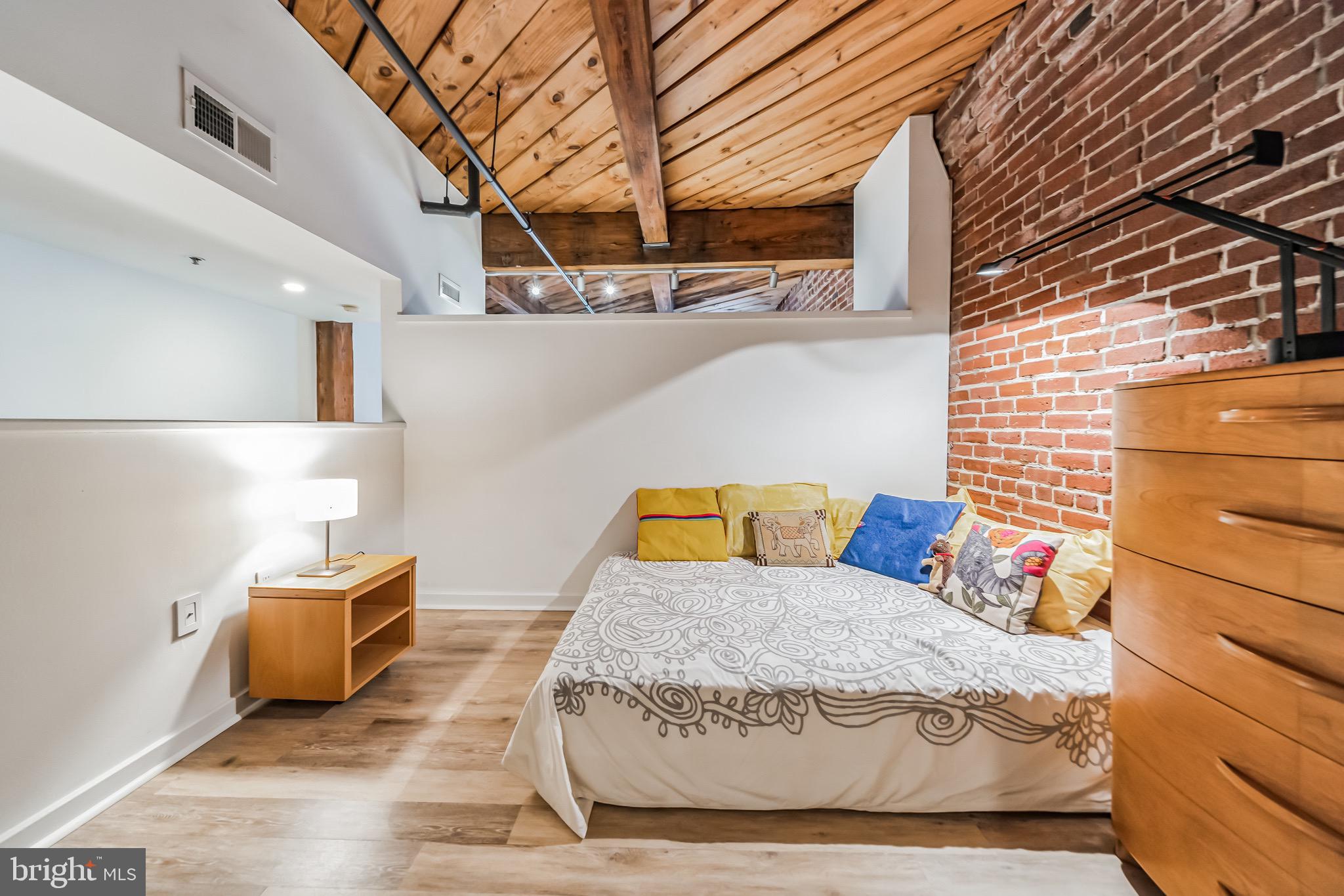 OLD CITY - Residential