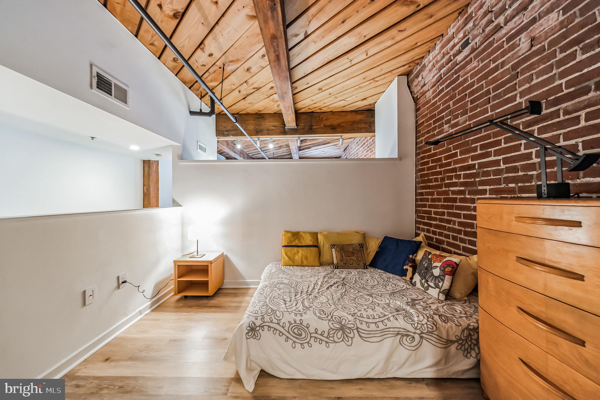 OLD CITY - Residential
