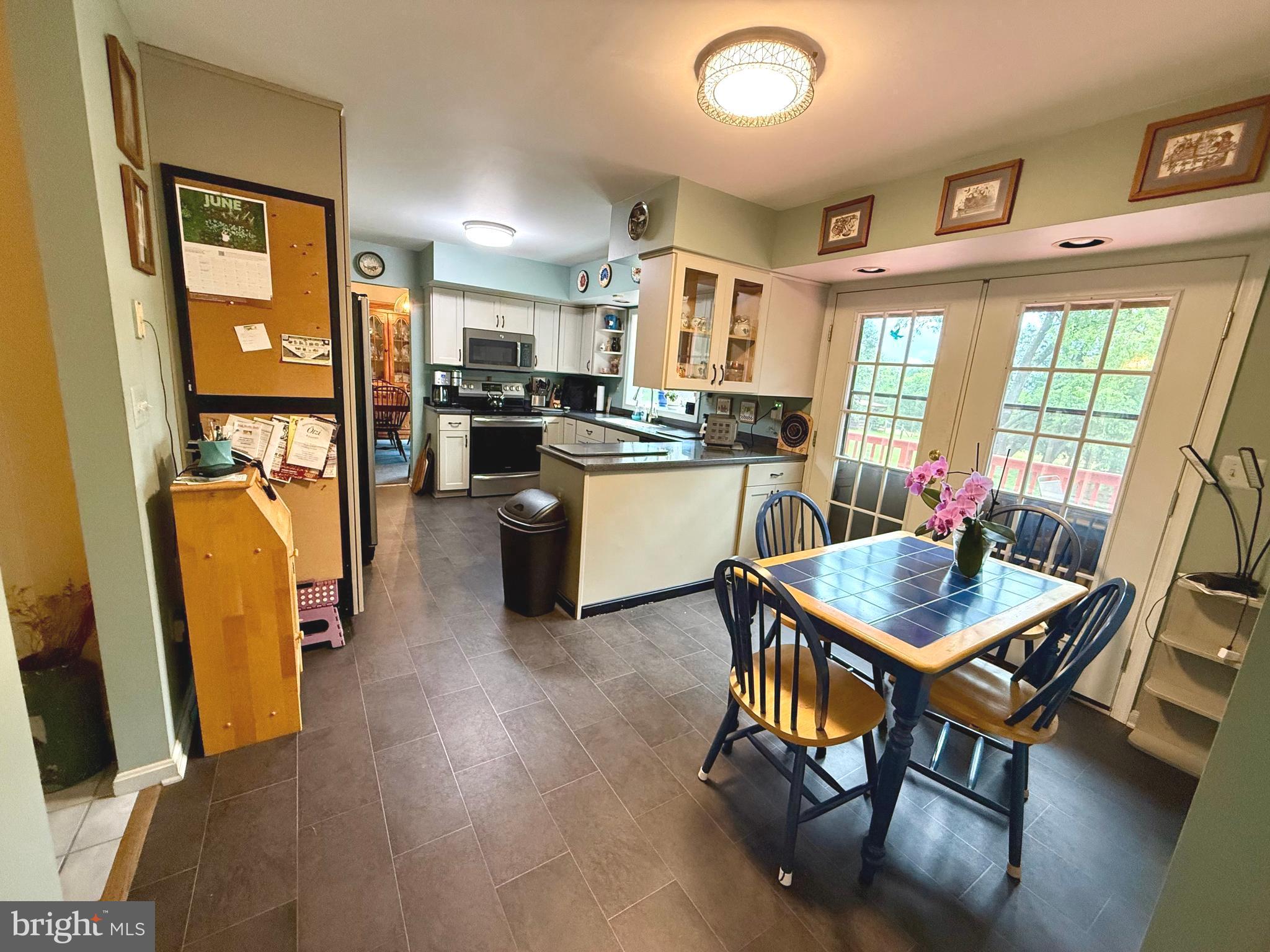 FLOHRVILLE - Residential