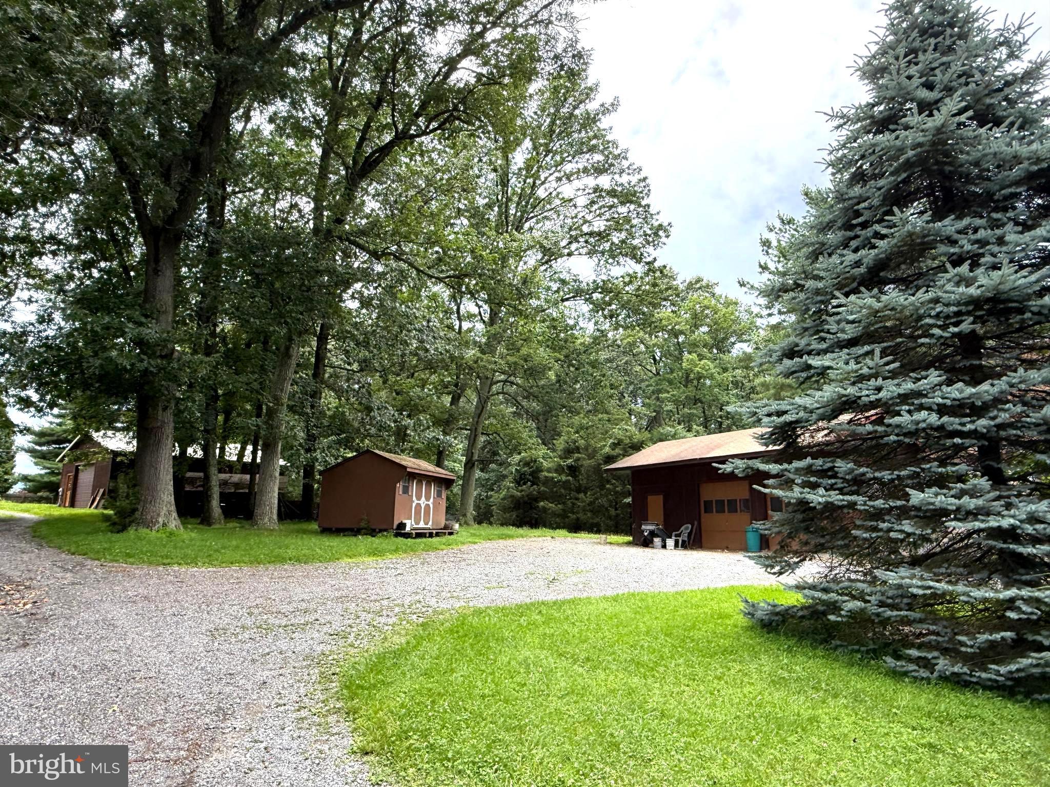 FLOHRVILLE - Residential