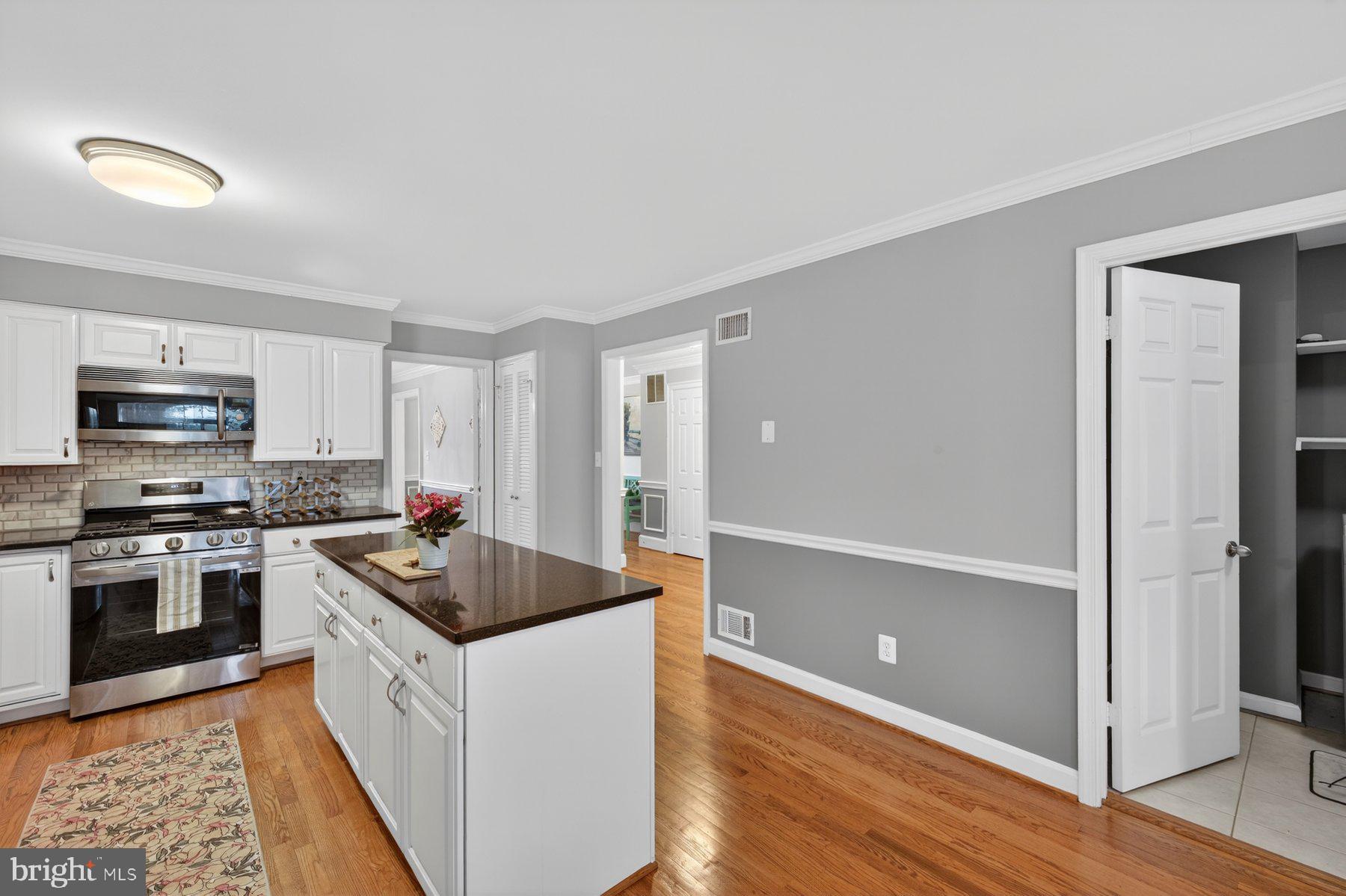 PT ROCKVILLE TWN RES 3 - Residential