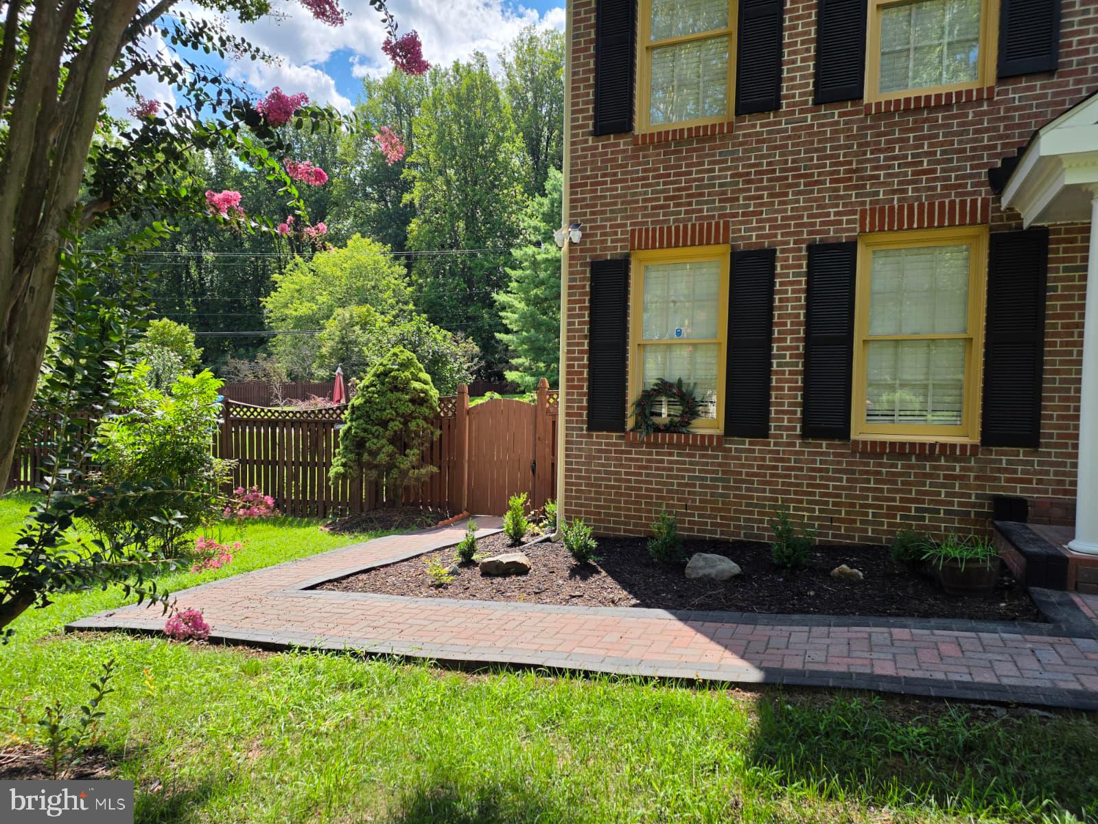 13811 HEATHERSTONE DRIVE
