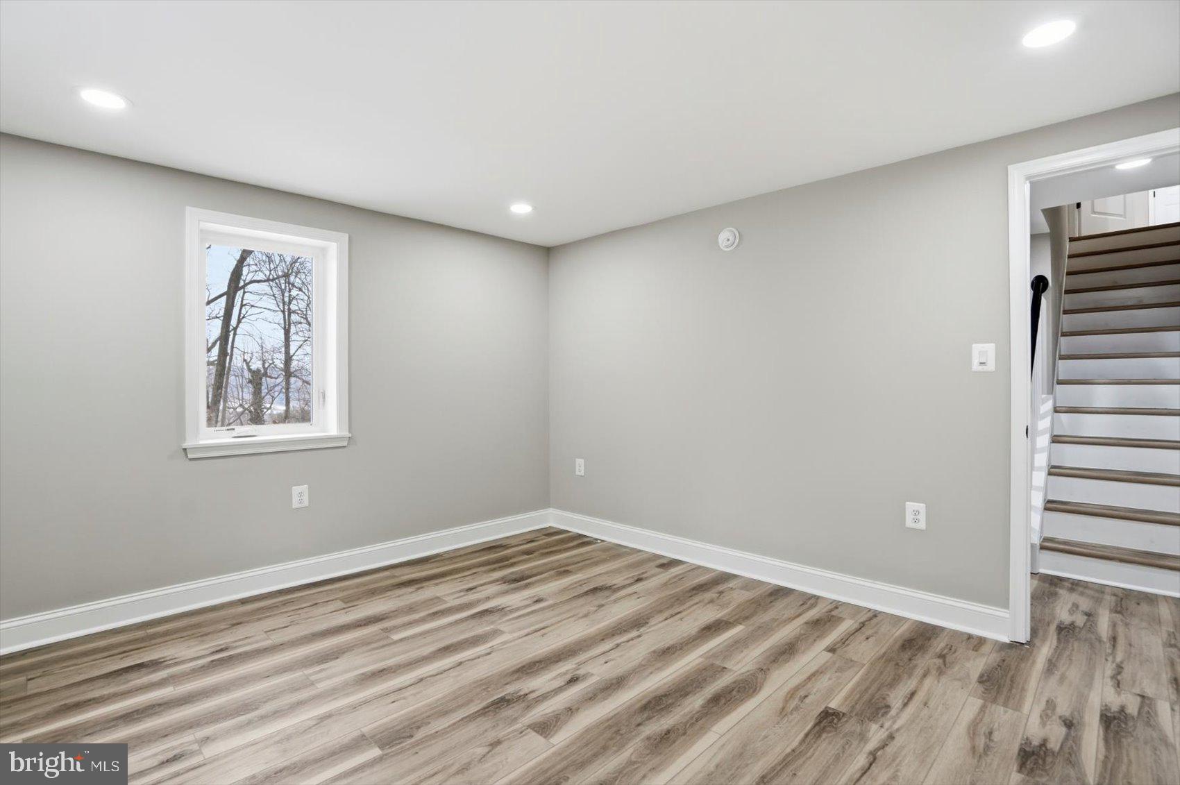 COVENTRY - Residential