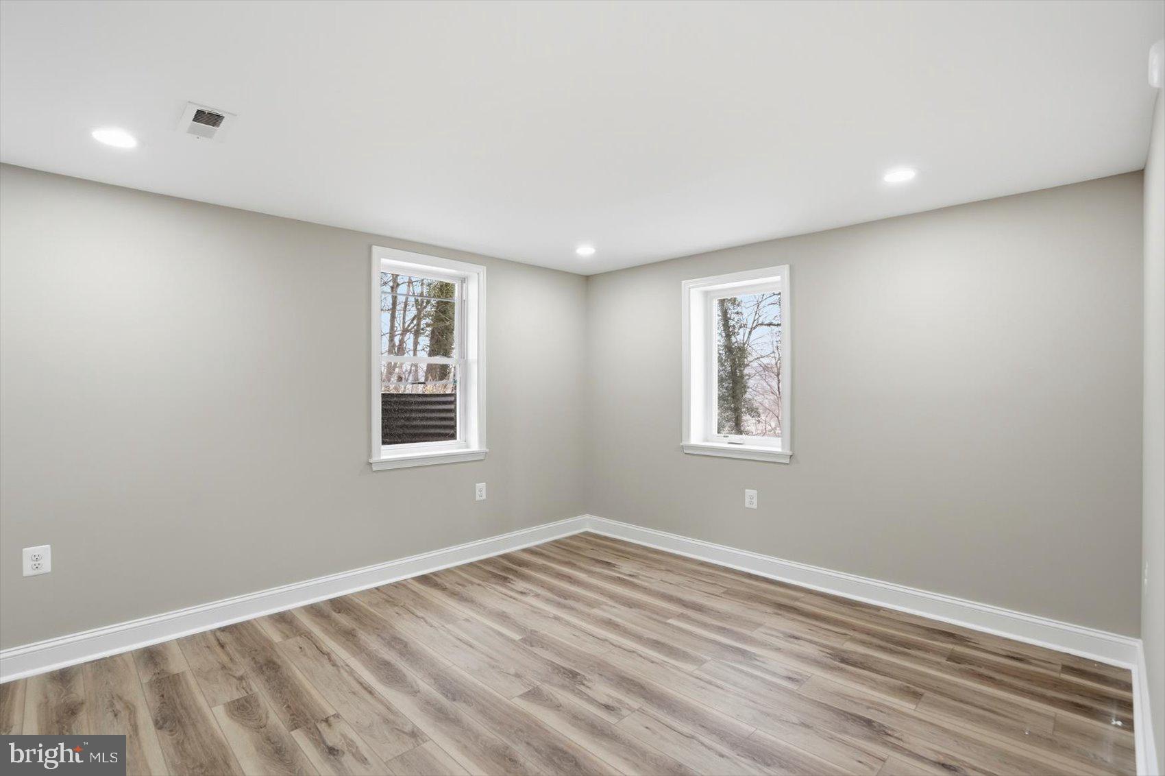 COVENTRY - Residential