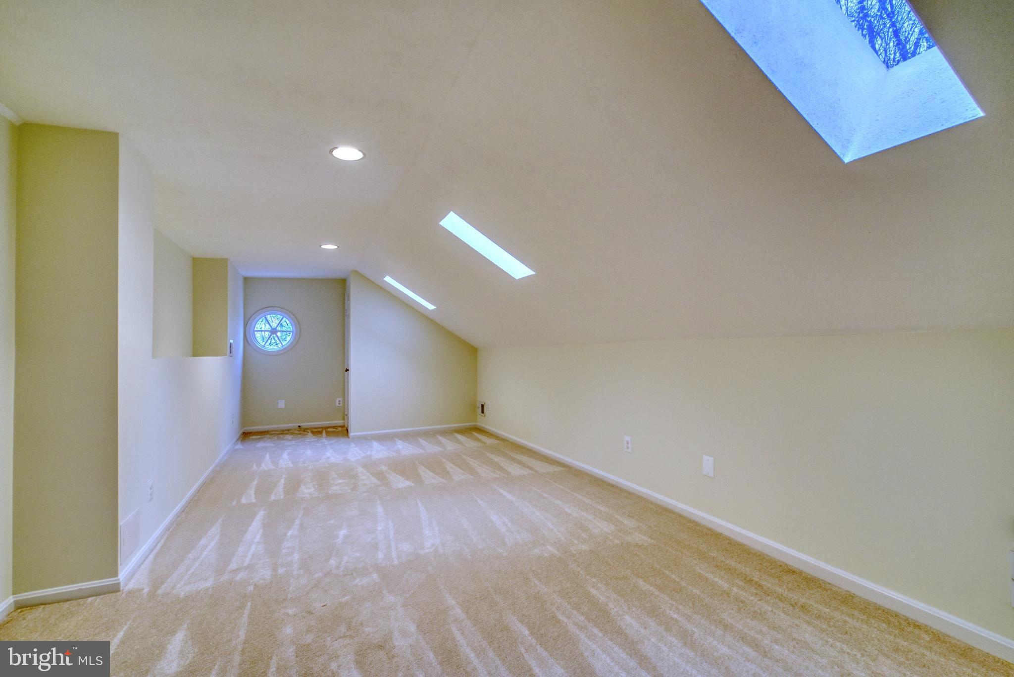 POTOMAC KNOLLS - Residential