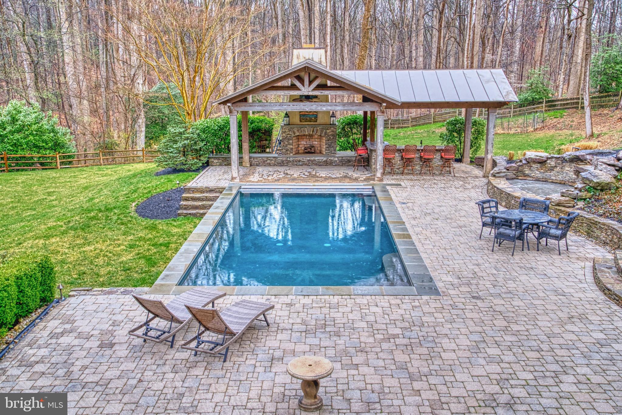 POTOMAC KNOLLS - Residential