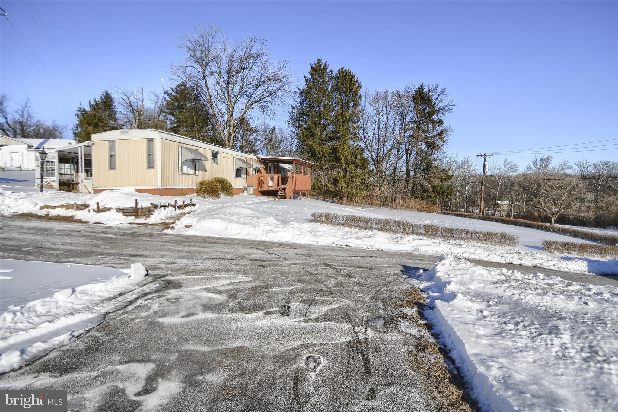 828 SPRING CITY ROAD