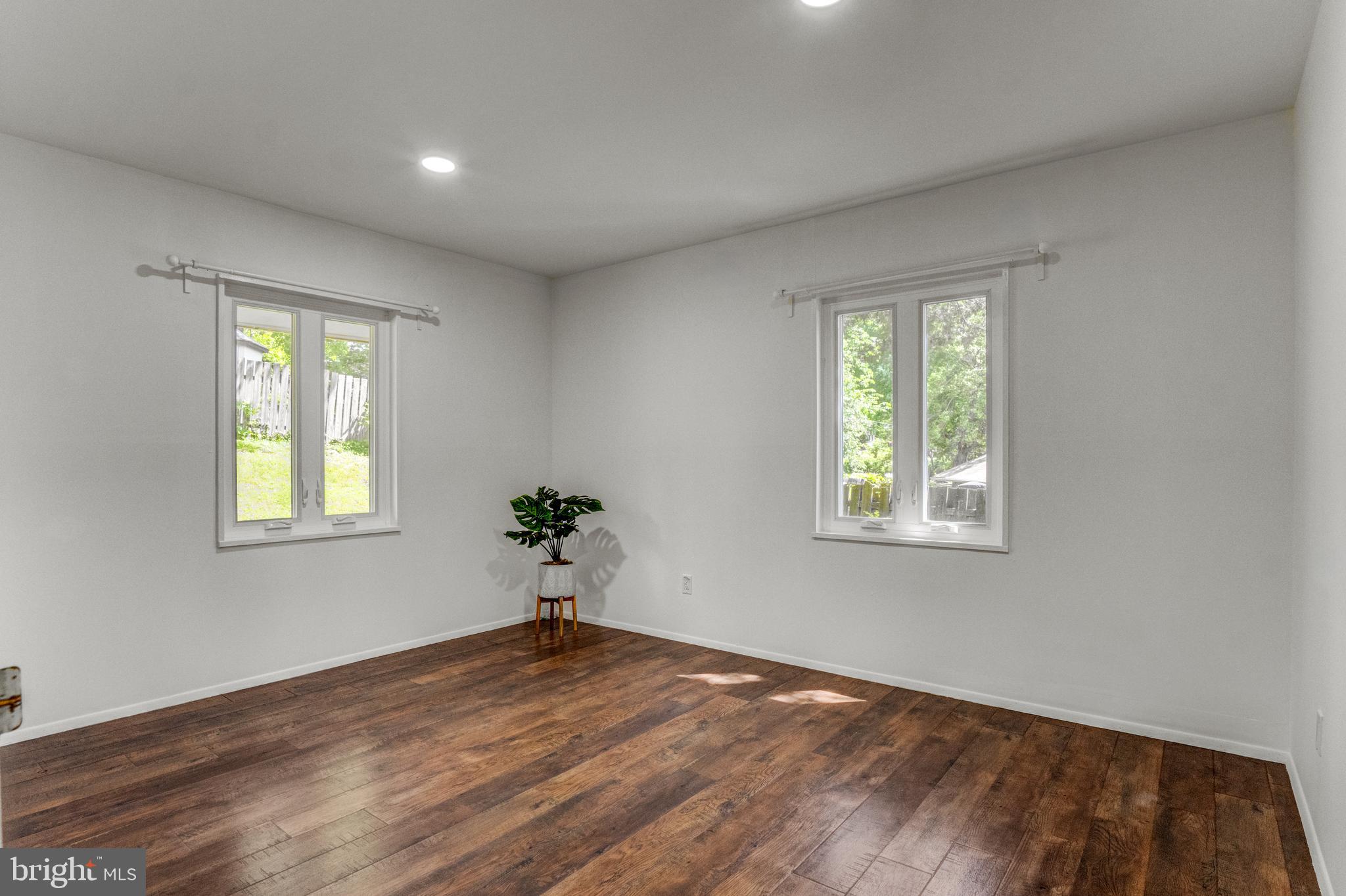 MONTICELLO FOREST - Residential Lease