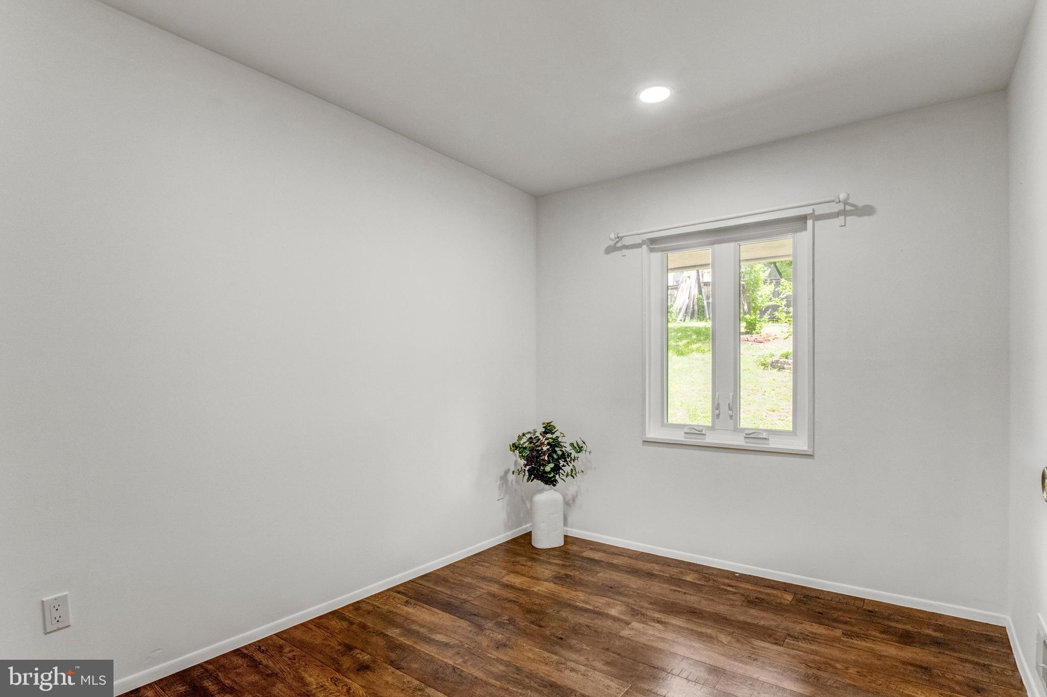 MONTICELLO FOREST - Residential Lease