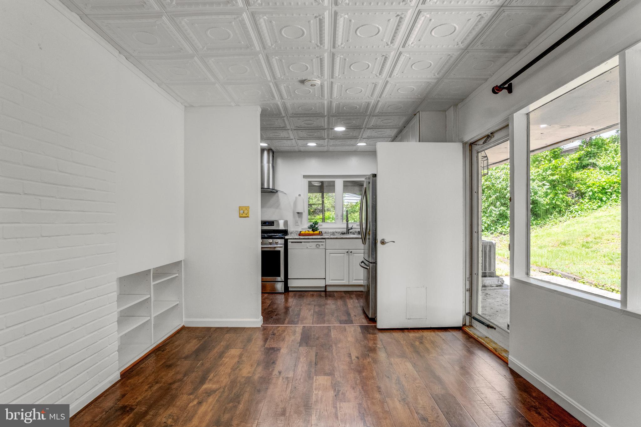 MONTICELLO FOREST - Residential Lease