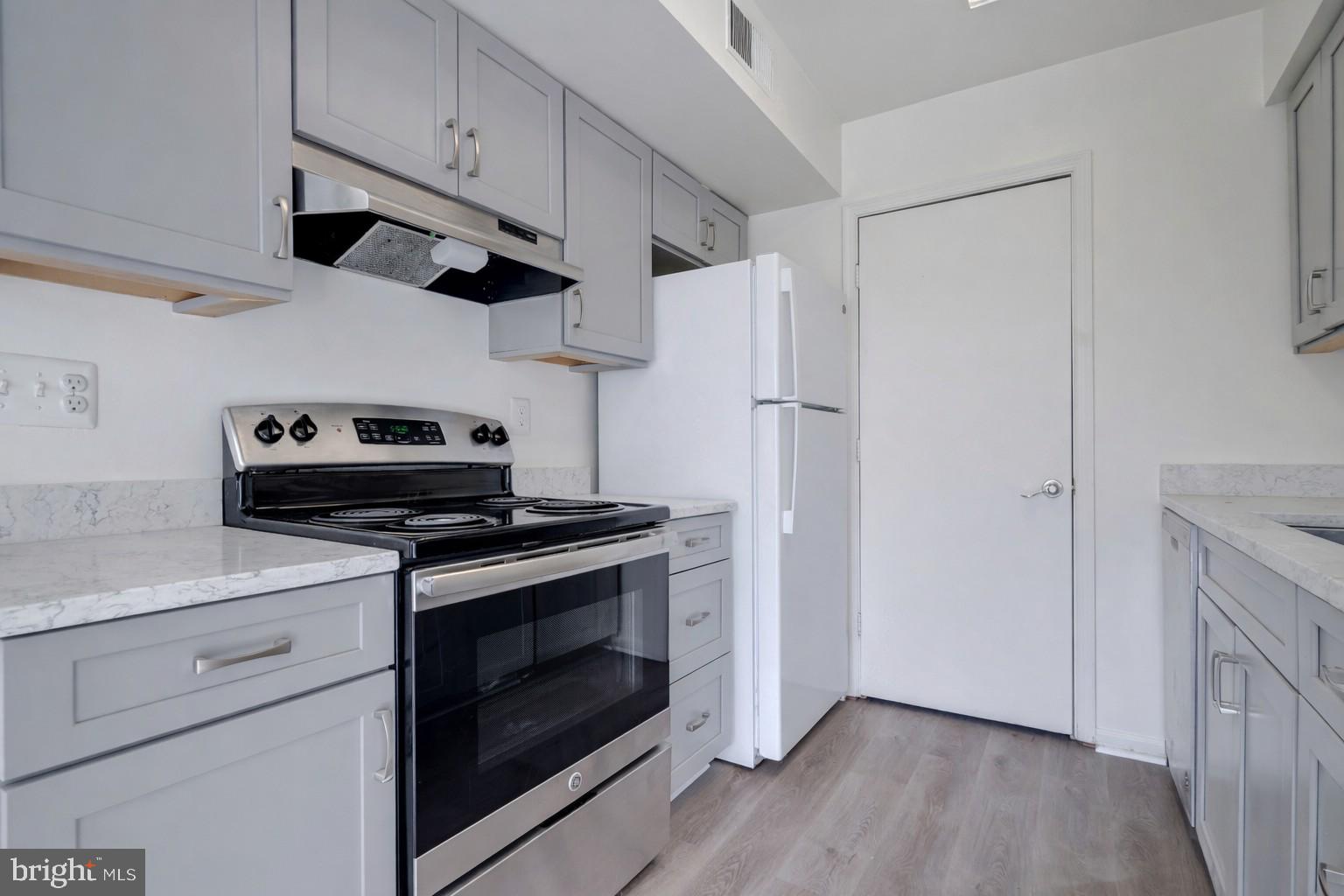 LONGMEAD CROSSING - Residential