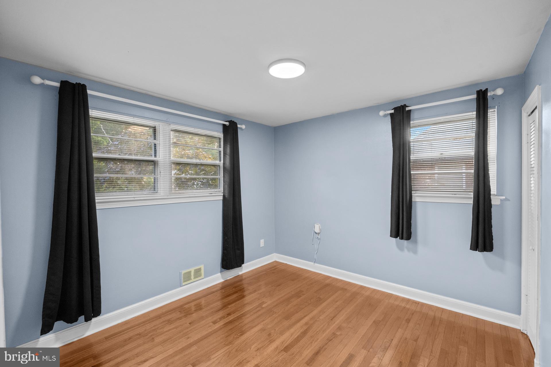 NORTH BARNABY - Residential