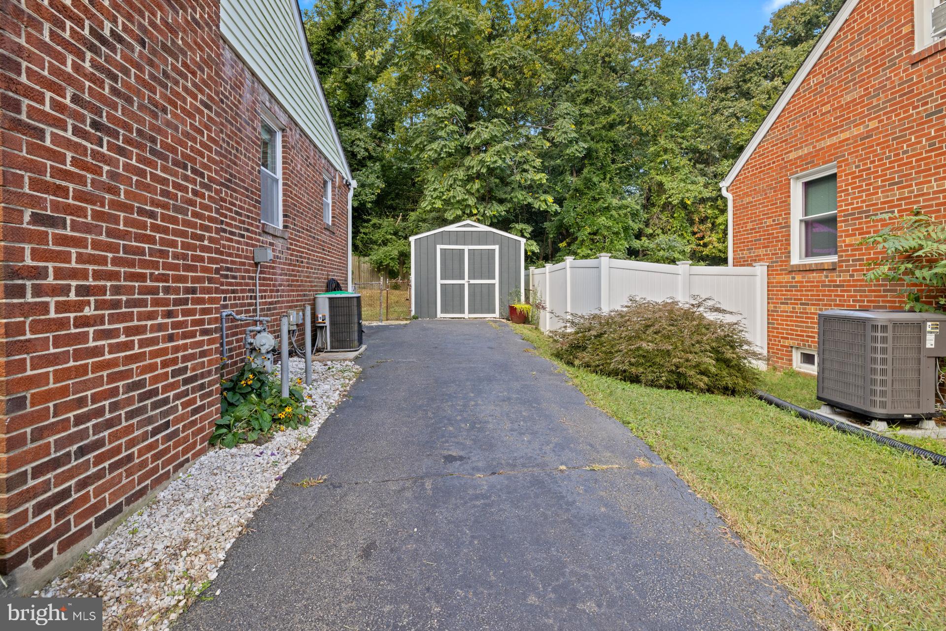 NORTH BARNABY - Residential