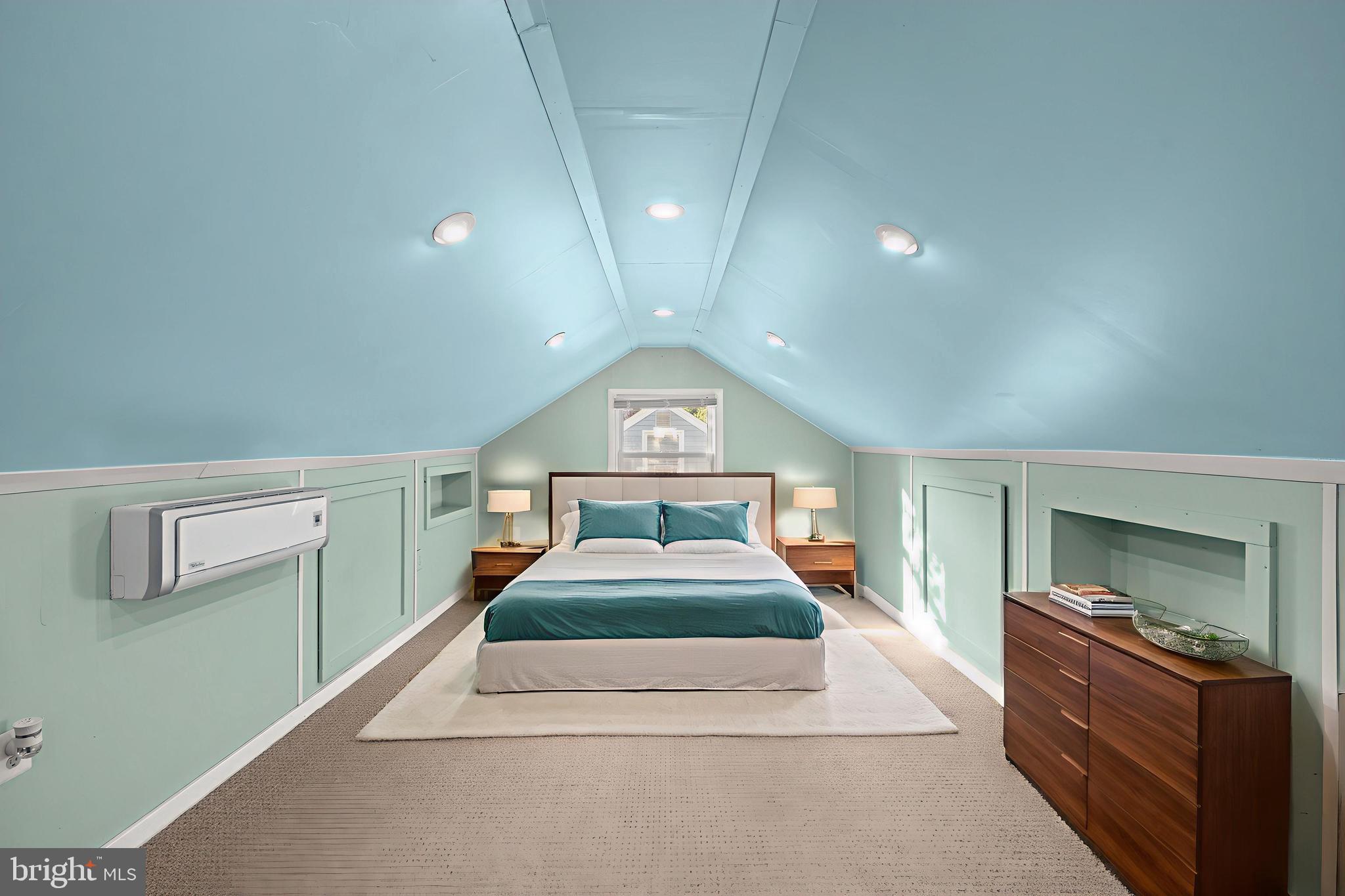 NORTH BARNABY - Residential