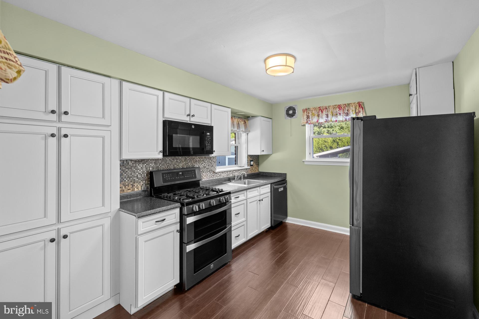 NORTH BARNABY - Residential