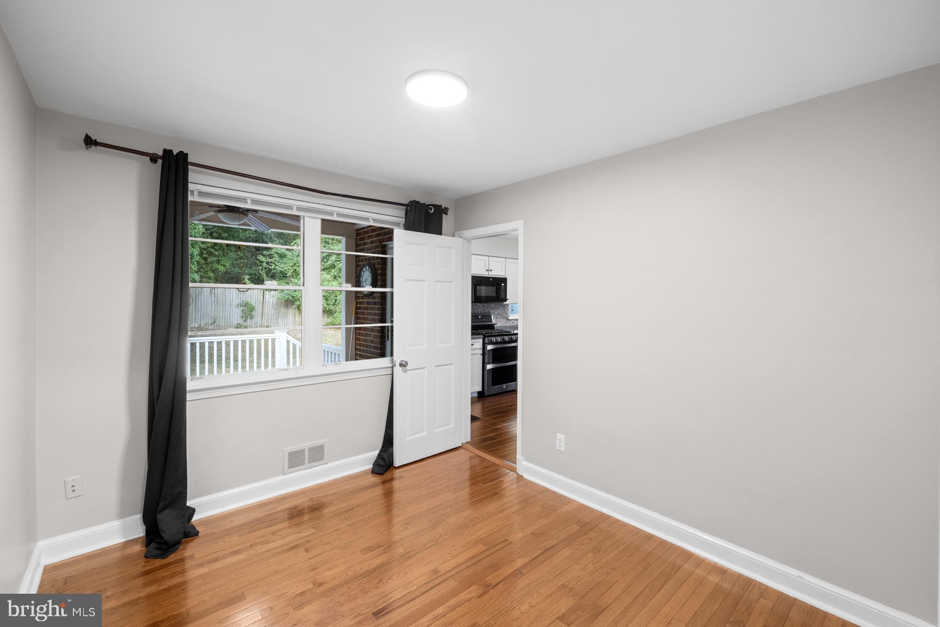 NORTH BARNABY - Residential