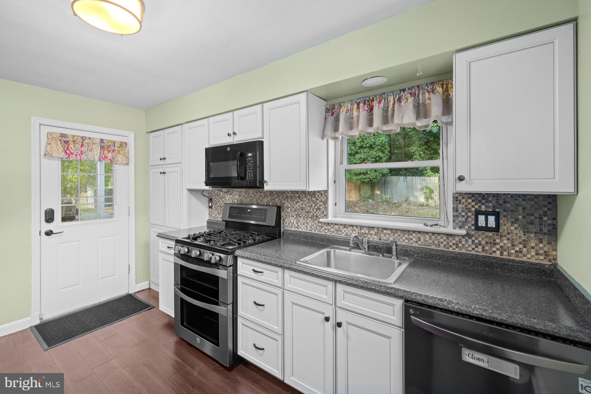 NORTH BARNABY - Residential