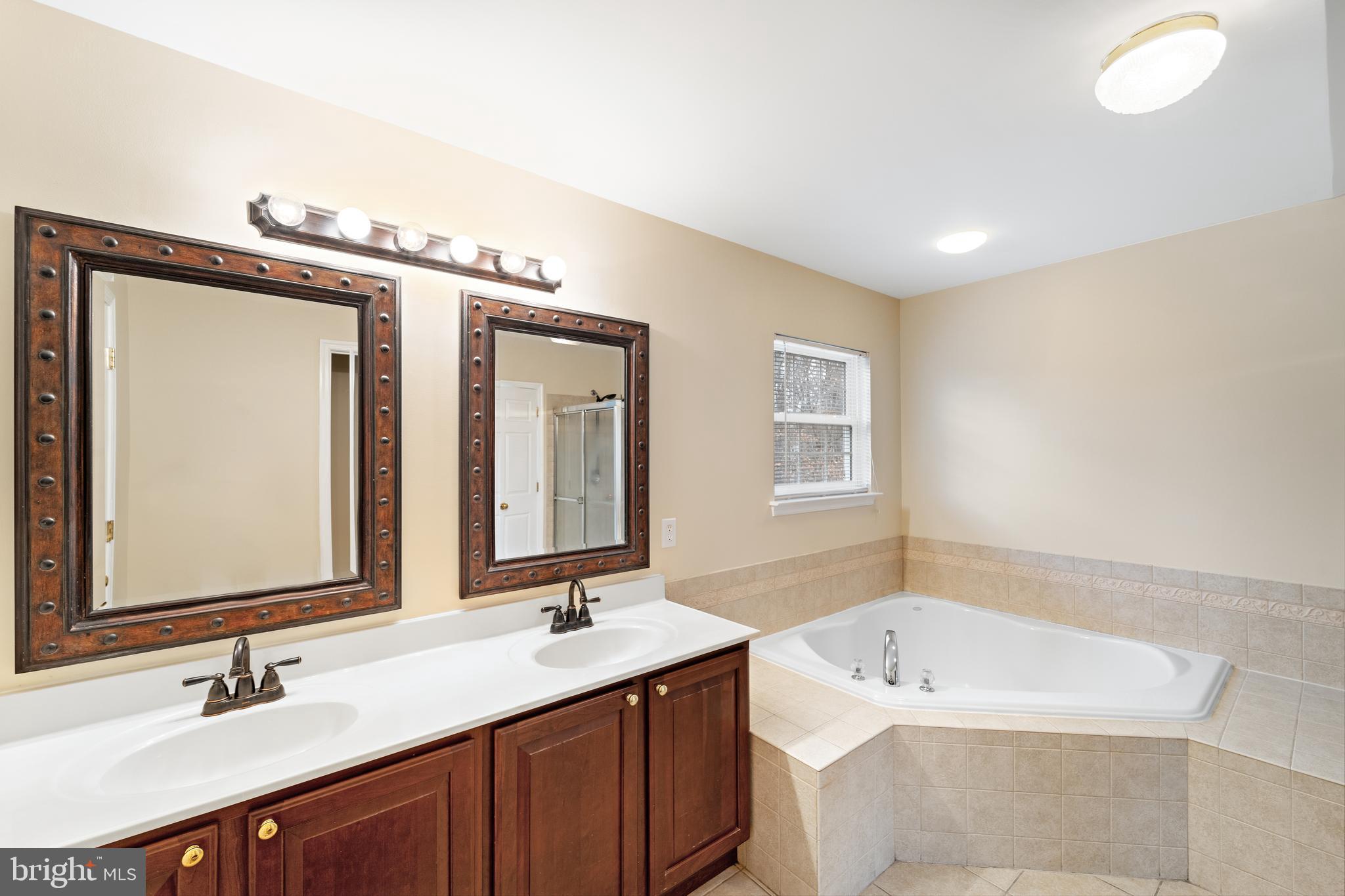 HUNTERS BROOKE SUB - Residential